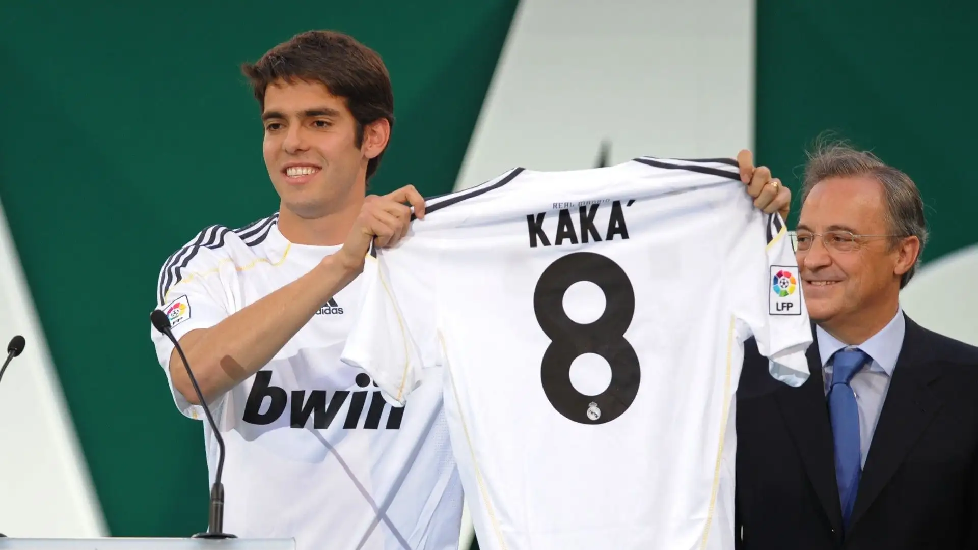 8- Kaká, stagione 2009-2010, dal Milan per 67 milioni di euro
