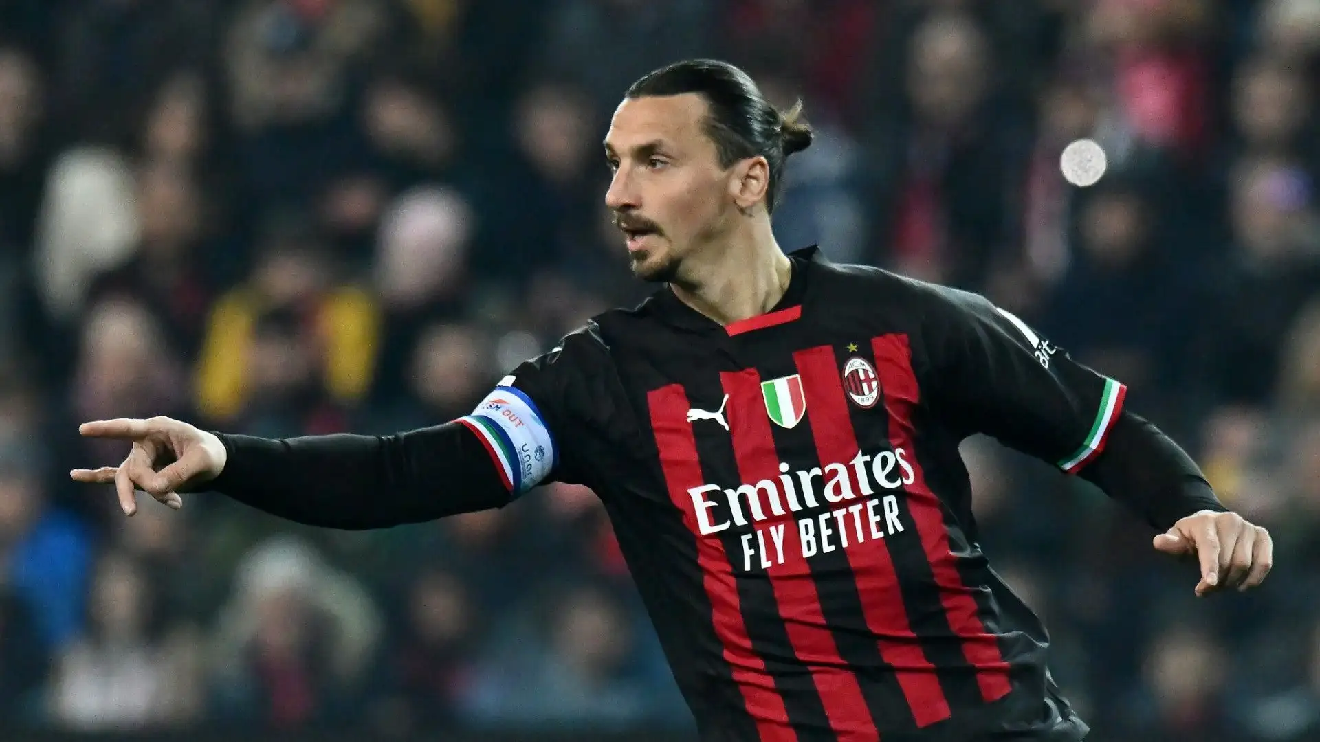 "Sto bene al Milan, Milano è casa mia. Del contratto non so nulla, a me basta sapere che starò qui poi delle cifre non mi interessa" ha detto il fortissimo attaccante