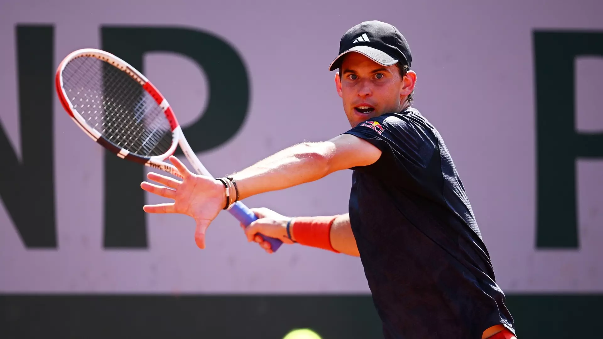 Jannik Sinner in difficoltà: arriva il consiglio di Dominic Thiem