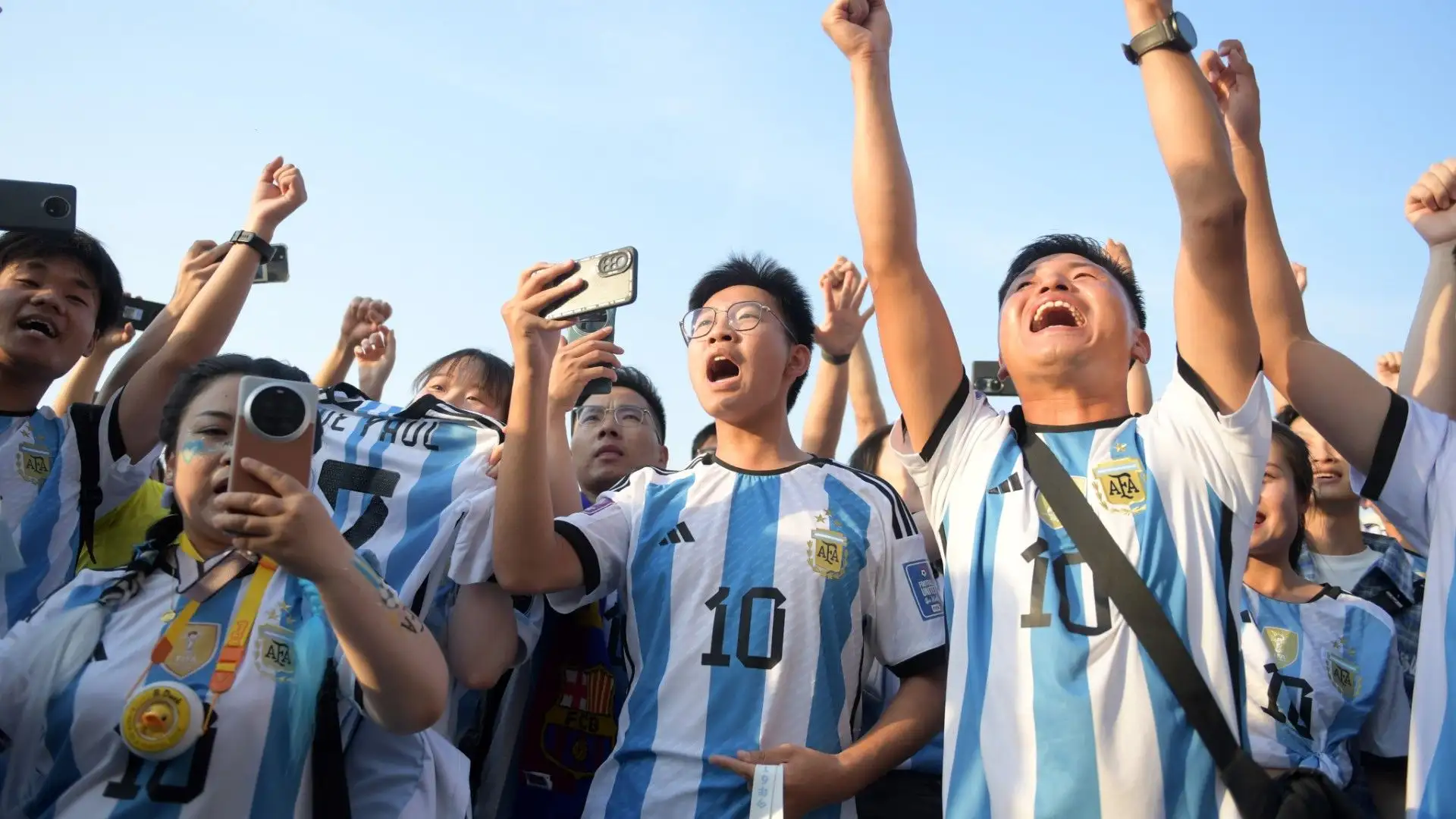 Grande festa dentro e fuori dallo stadio