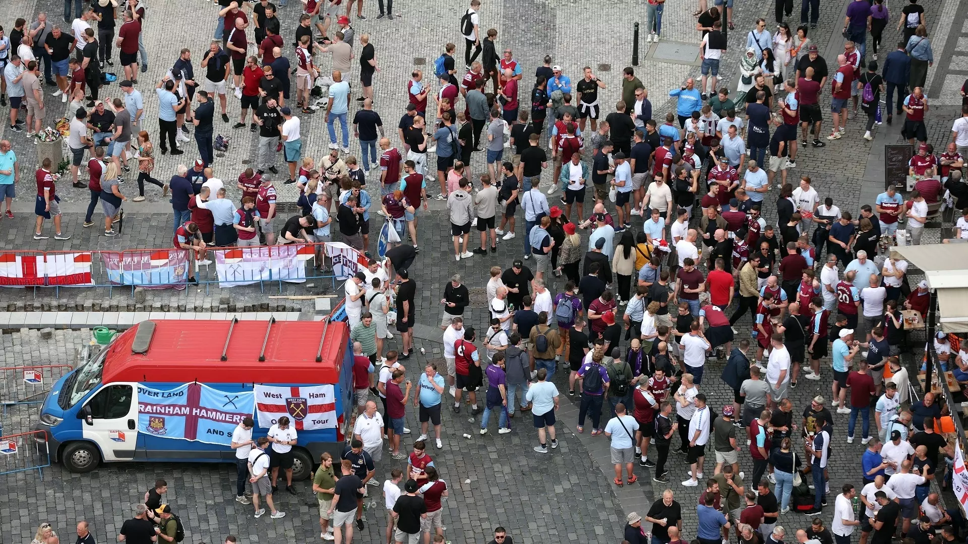 Tensione a Praga tra tifosi della Fiorentina e del West Ham