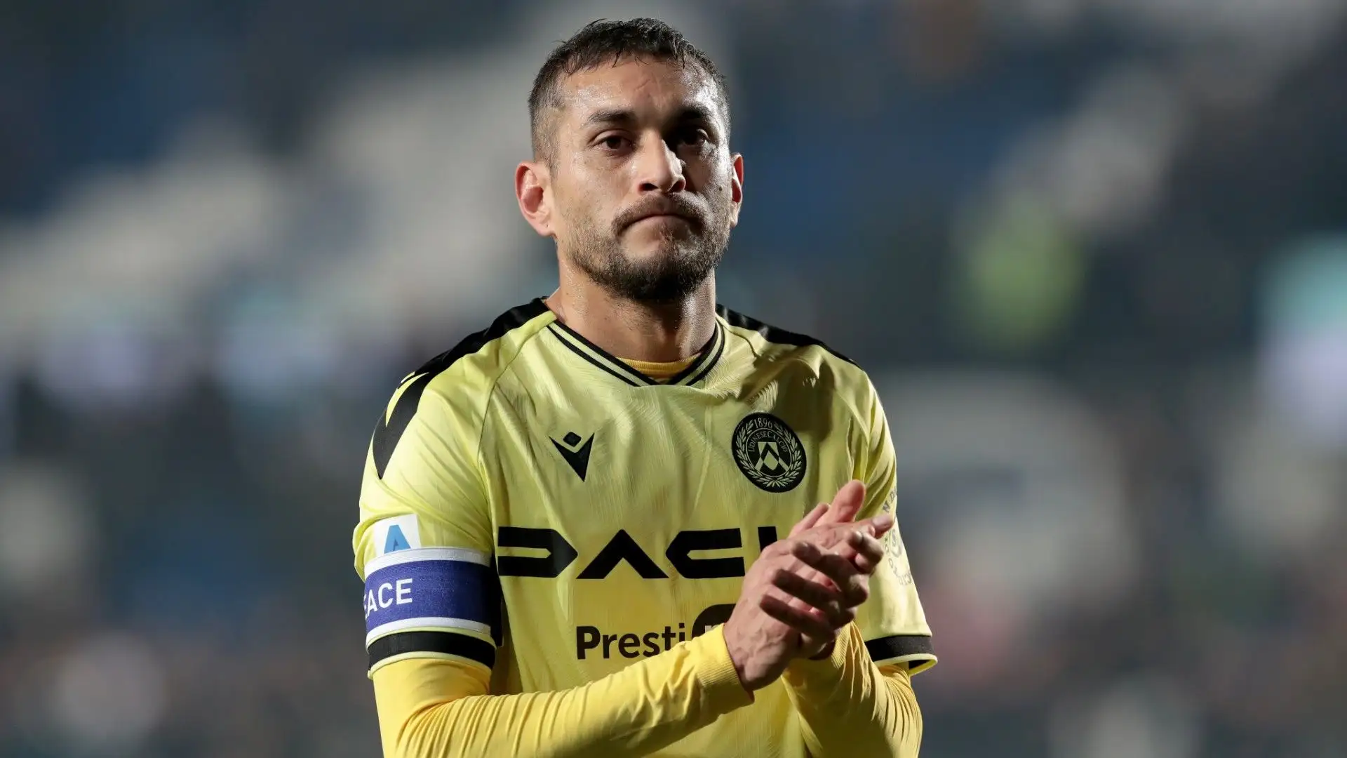 Roberto Pereyra: il centrocampista ha informato l'Udinese che non rinnoverà il contratto. Milan, Juventus e Fiorentina sono sulle sue tracce

