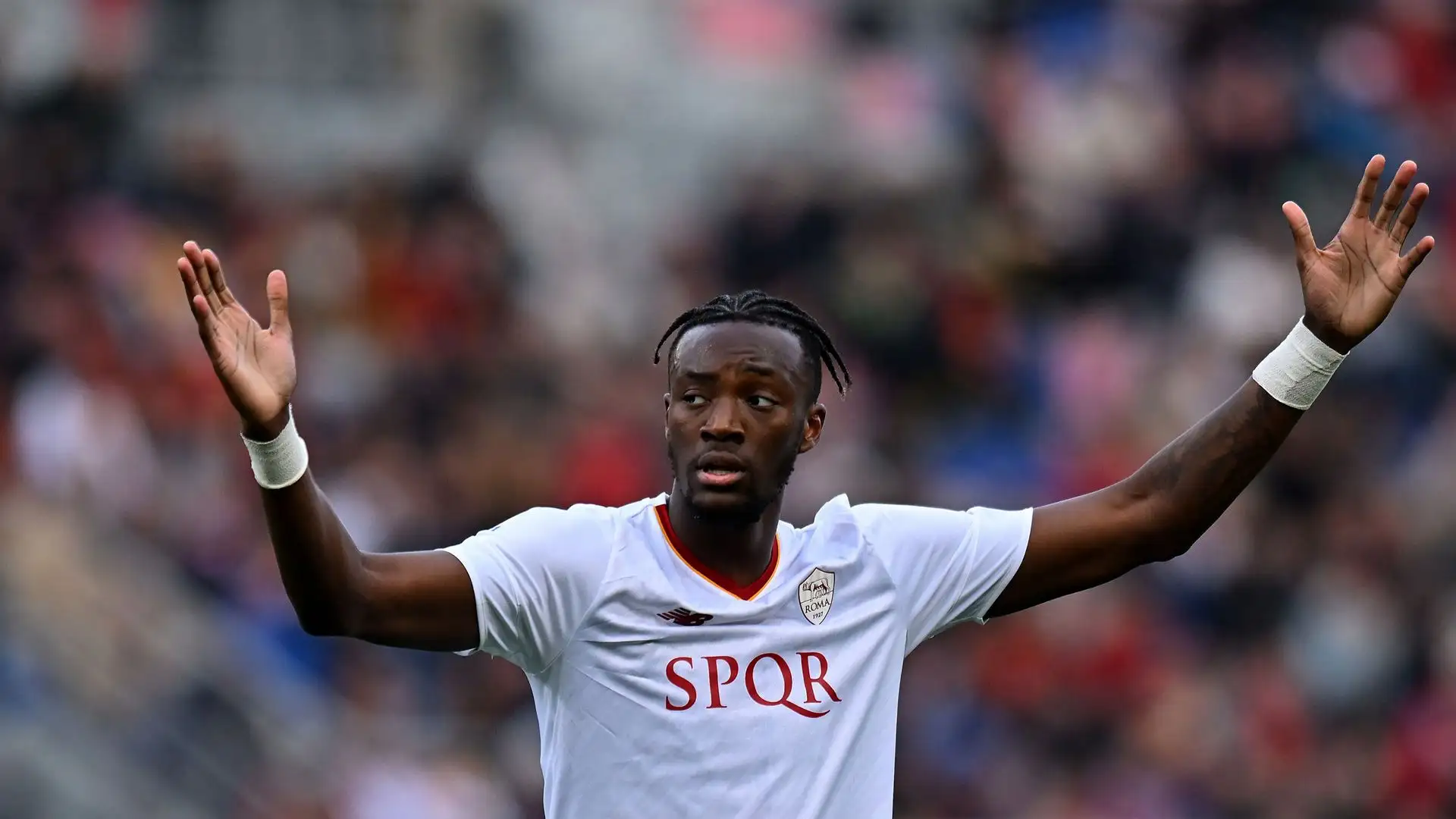 Il centravanti inglese è tra le priorità dei rossoneri

