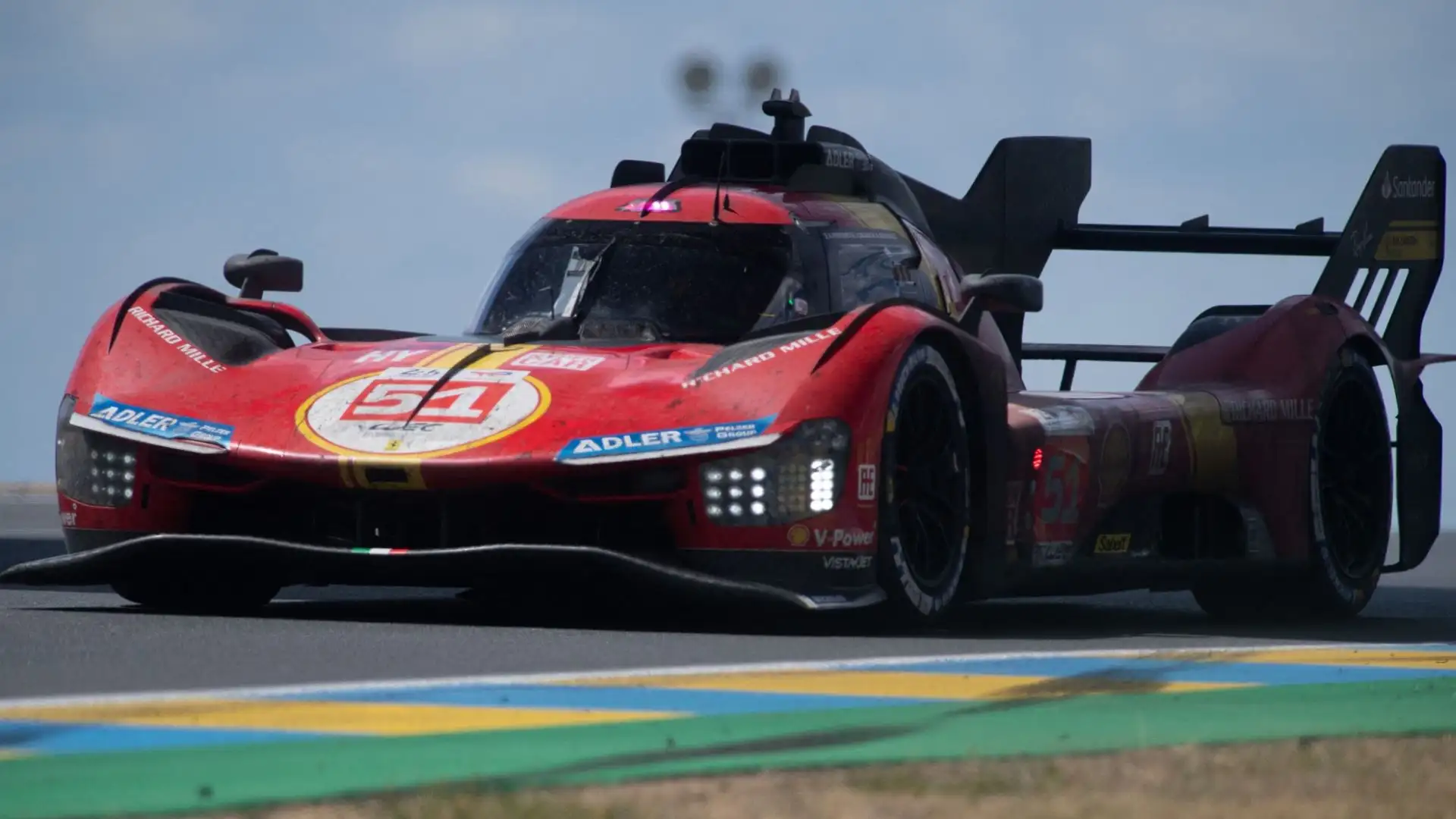 Al volante della Ferrari 499P si sono sono alternati gli italiani Alessandro Pier Guidi ed Antonio Giovinazzi, oltre al britannico James Calado