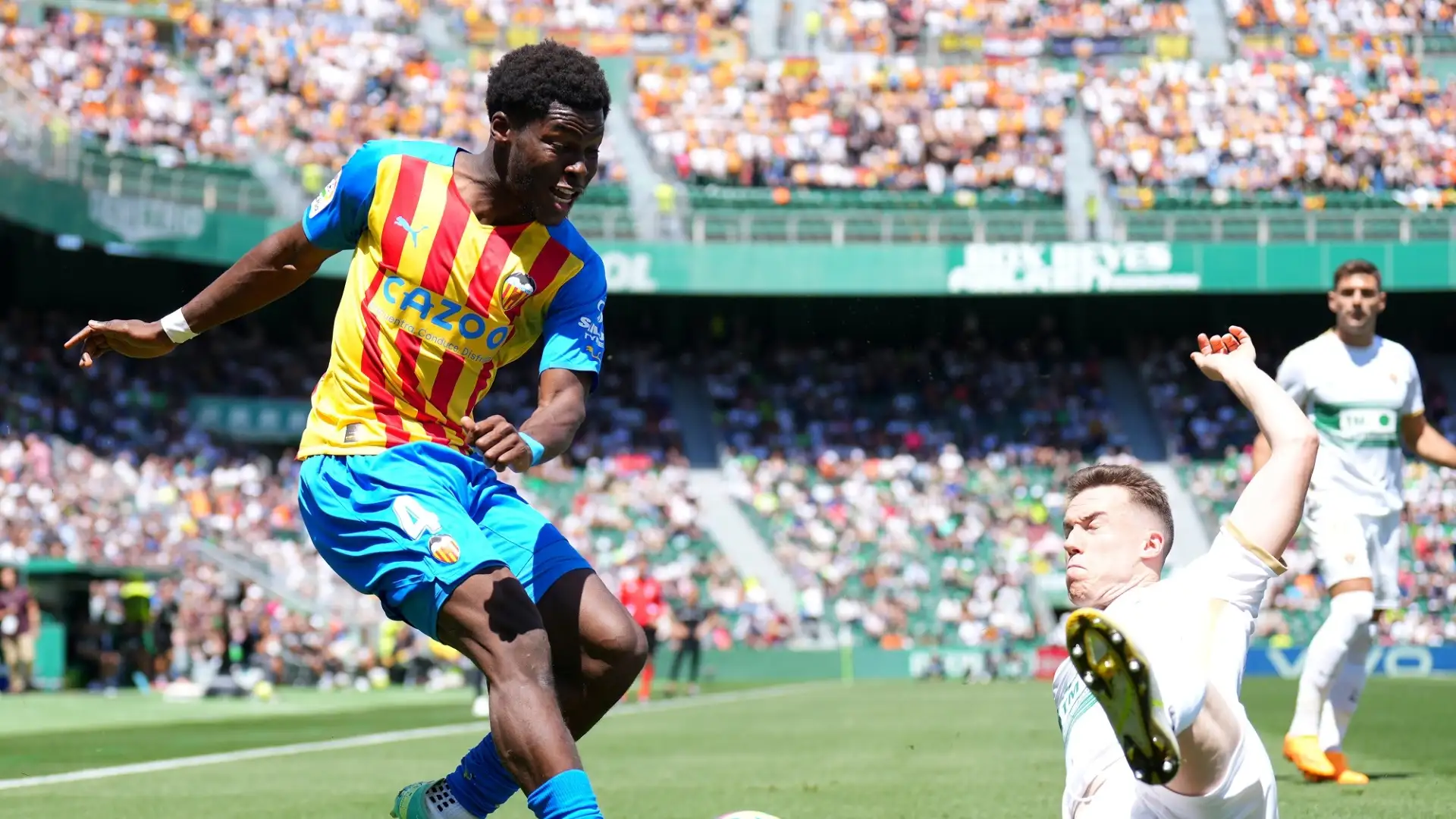 A centrocampo il Milan sta stringendo i tempo per Yunus Musah, statunitense classe 2002 del Valencia: si parla di una offerta da circa 20 milioni