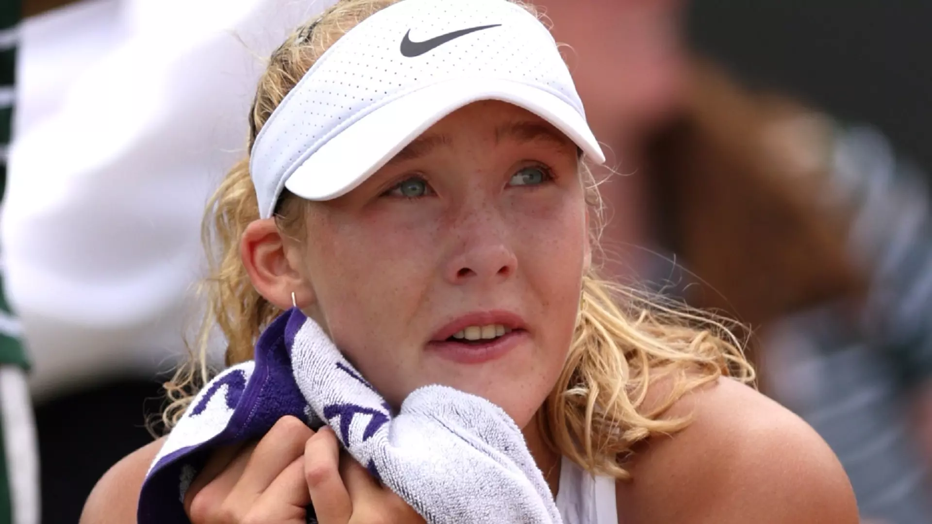 Lacrime per Mirra Andreeva: finisce la favola della 16enne a Wimbledon