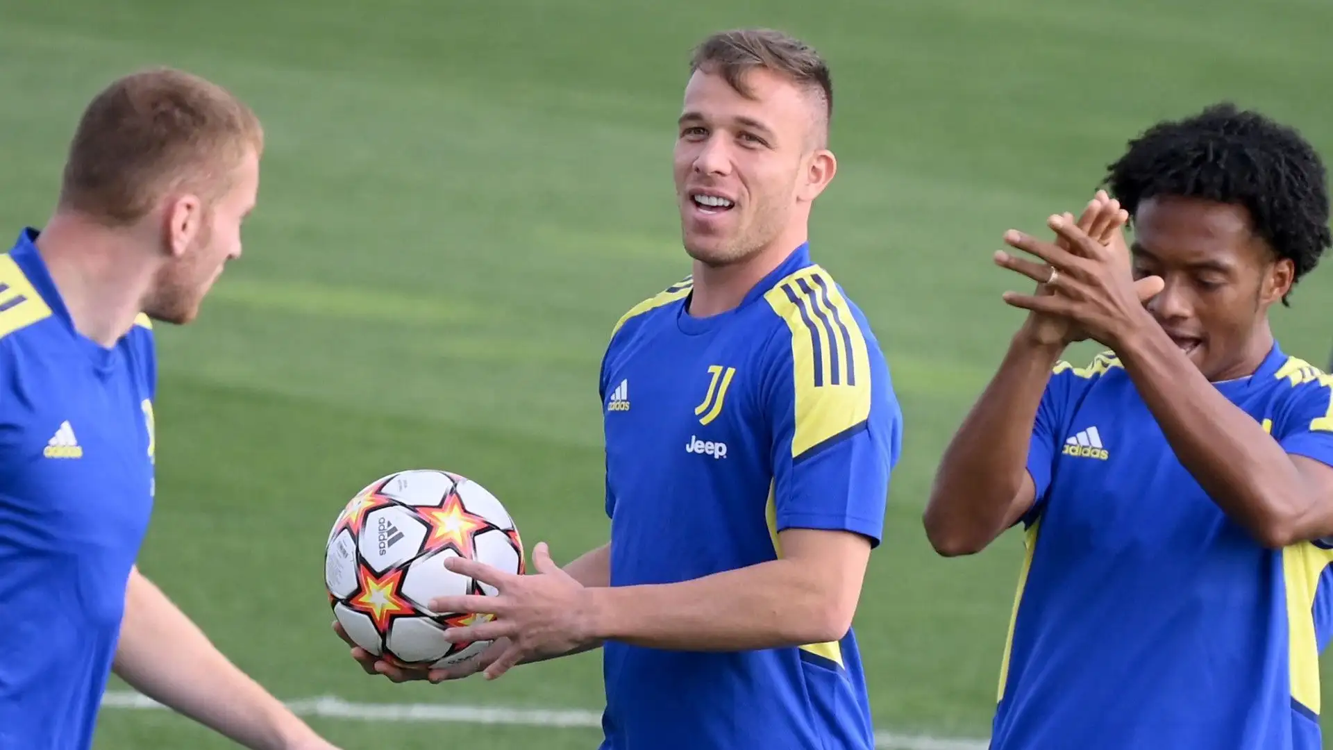 Arthur vorrebbe tornare a giocare in Spagna dove però, ovviamente, nessuna squadra è disposta a sborsare cifre importanti per lui

