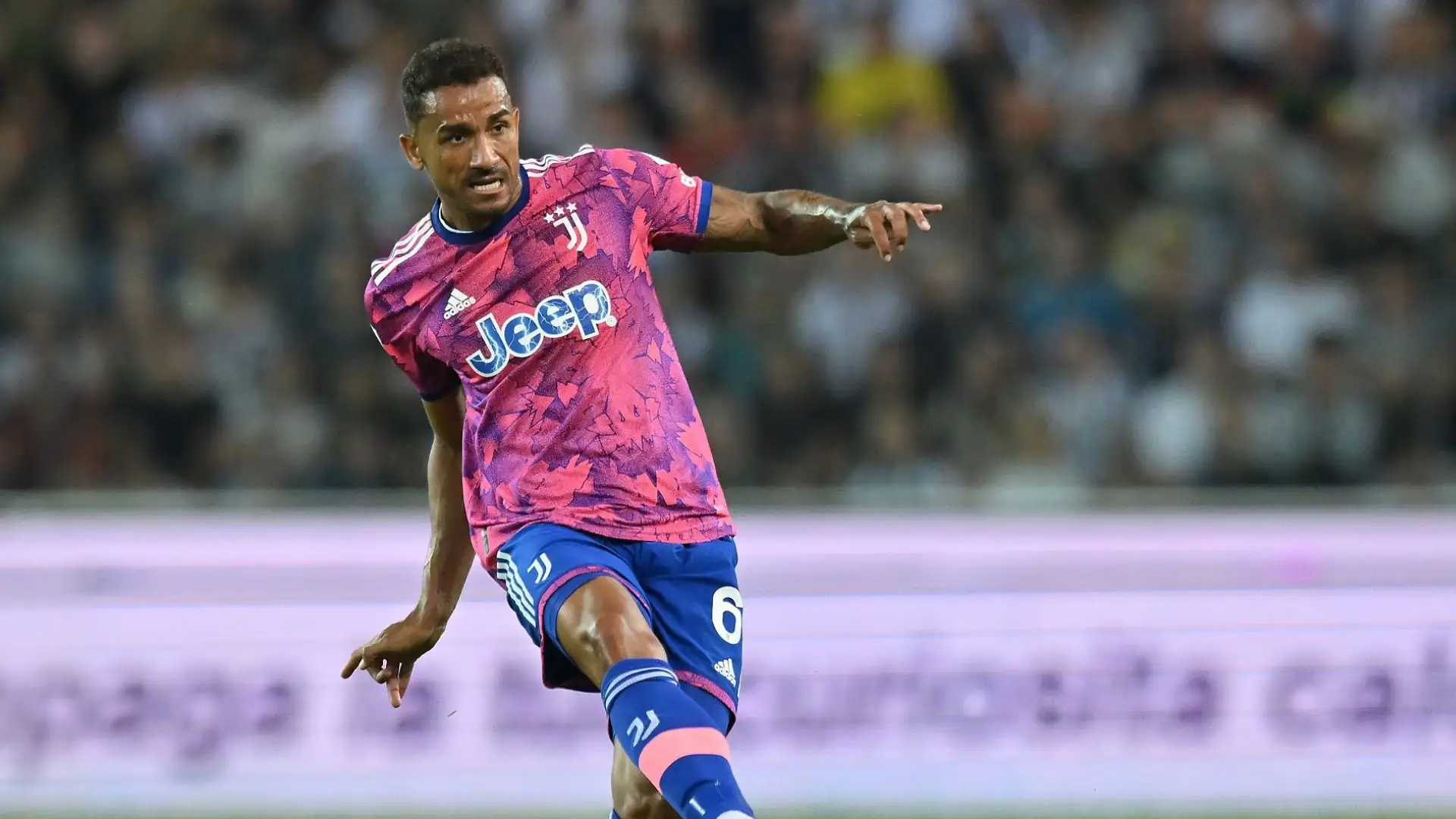 Gli unici difensori sicuri di restare nella prossima stagione sono Danilo, Gatti e Rugani.
