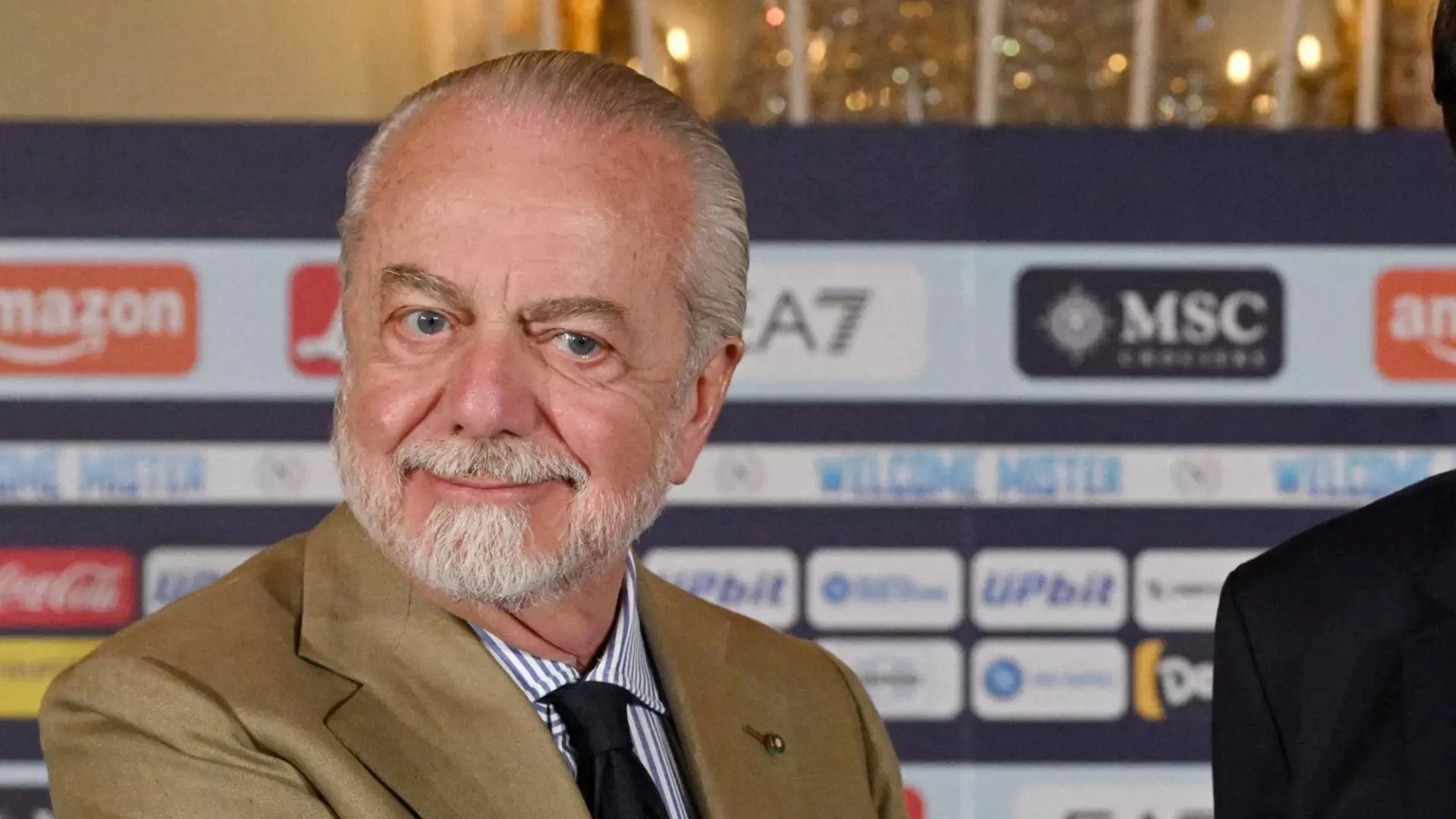 De Laurentiis, bordate a Giuntoli e ai giocatori in scadenza. Annuncio su Osimhen