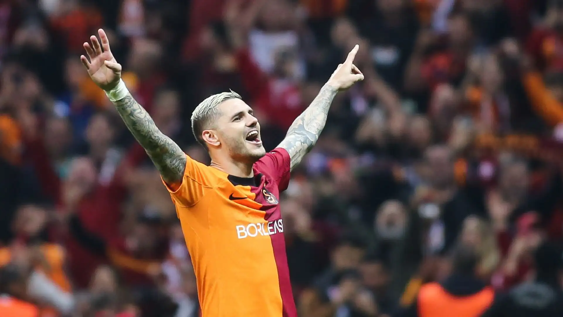 Mauro Icardi: l'arrivo dell'attaccante argentino sarà possibile solo se si dimezzerà l'ingaggio che percepisce attualmente al Psg. L'ex Inter, 23 gol in prestito al Galatasaray nella scorsa stagione, se ne andrà via sicuramente da Parigi in estate.