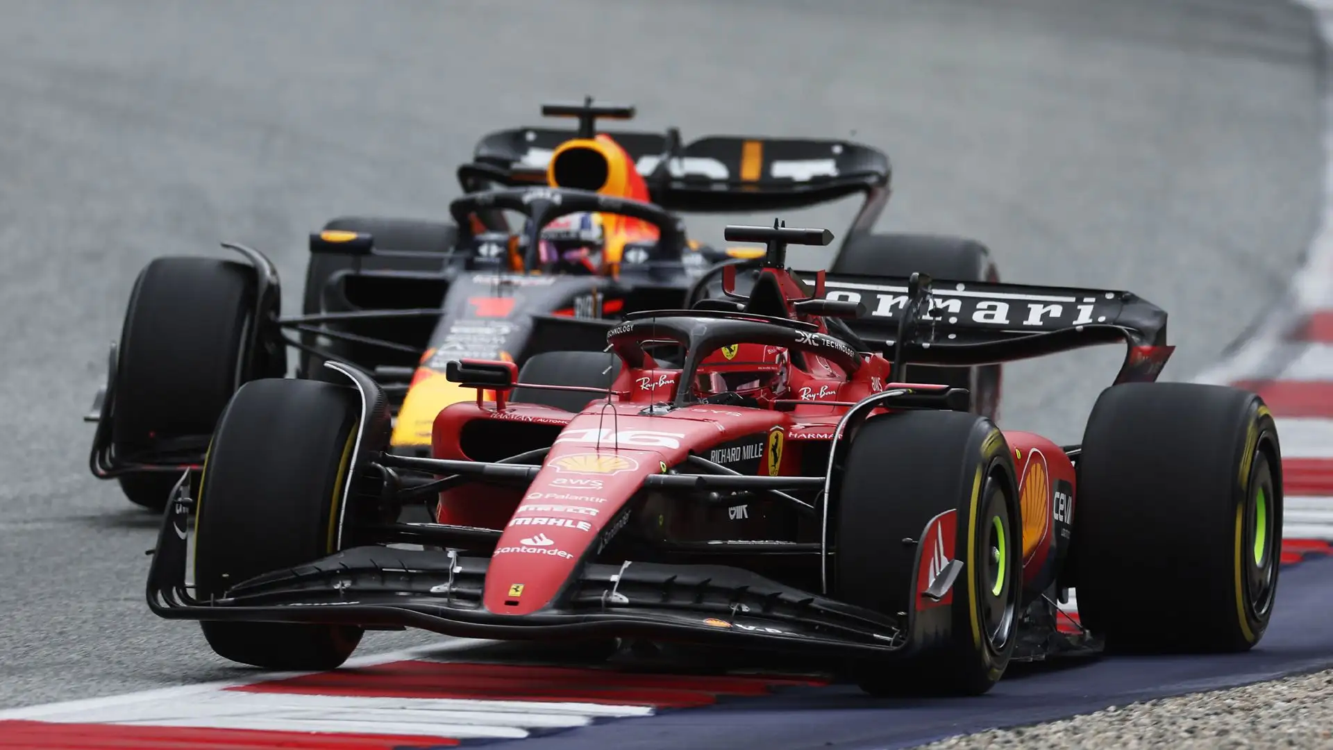 Verstappen ha 229 punti, Leclerc è sesto a 72, con 14 punti in meno del compagno di squadra Sainz