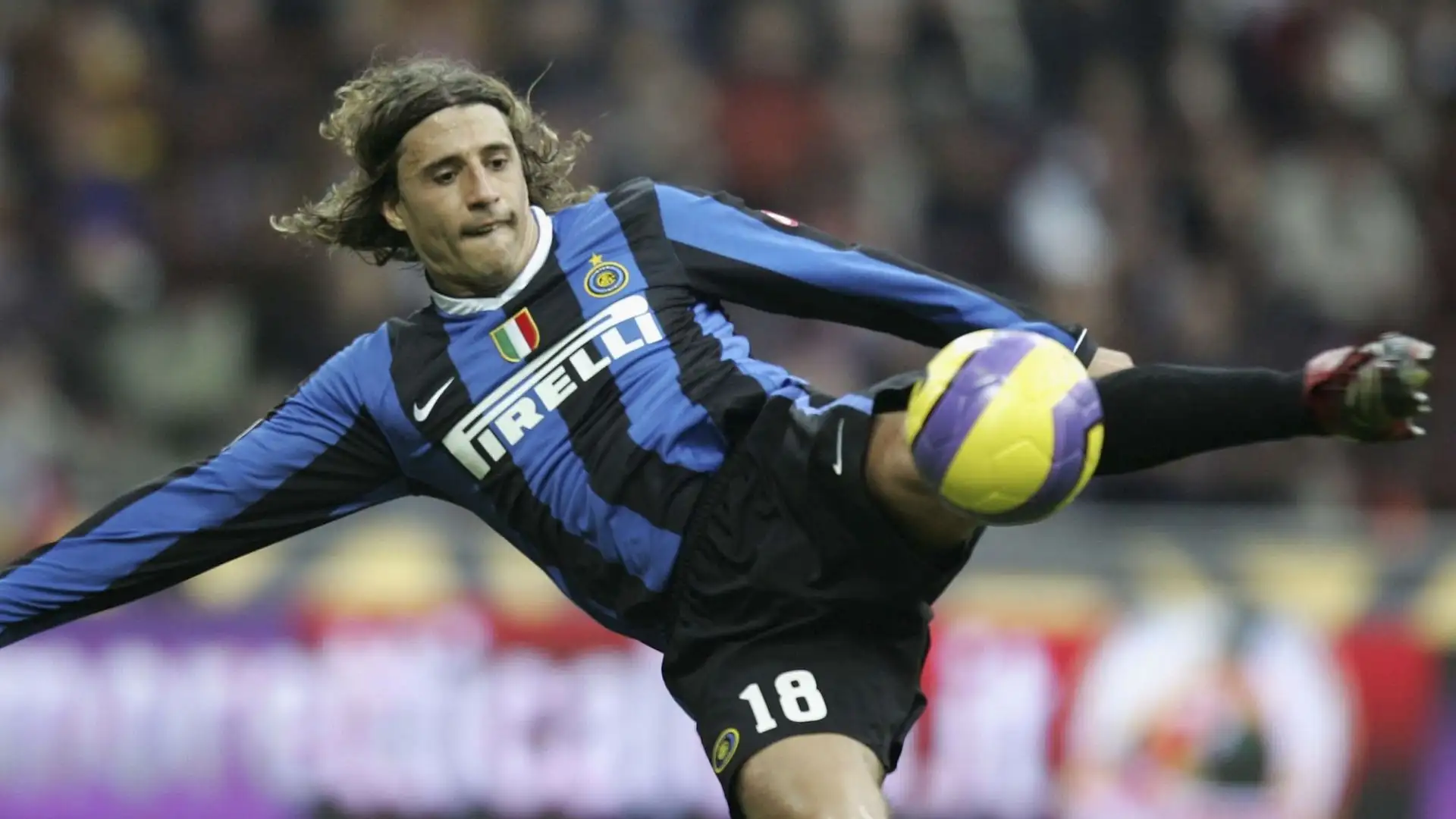 Hernan Crespo: arriva gratis all'Inter dopo l'anno complicato al Chelsea, e sul tramonto della carriera, ma segna in ogni caso ben 45 reti in 116 partite