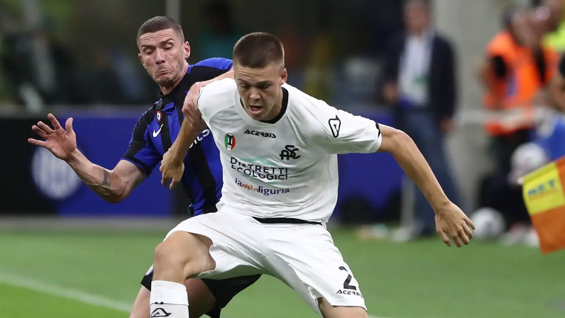 Il terzino è reduce da un'ottima stagione disputata con la maglia dello Spezia

