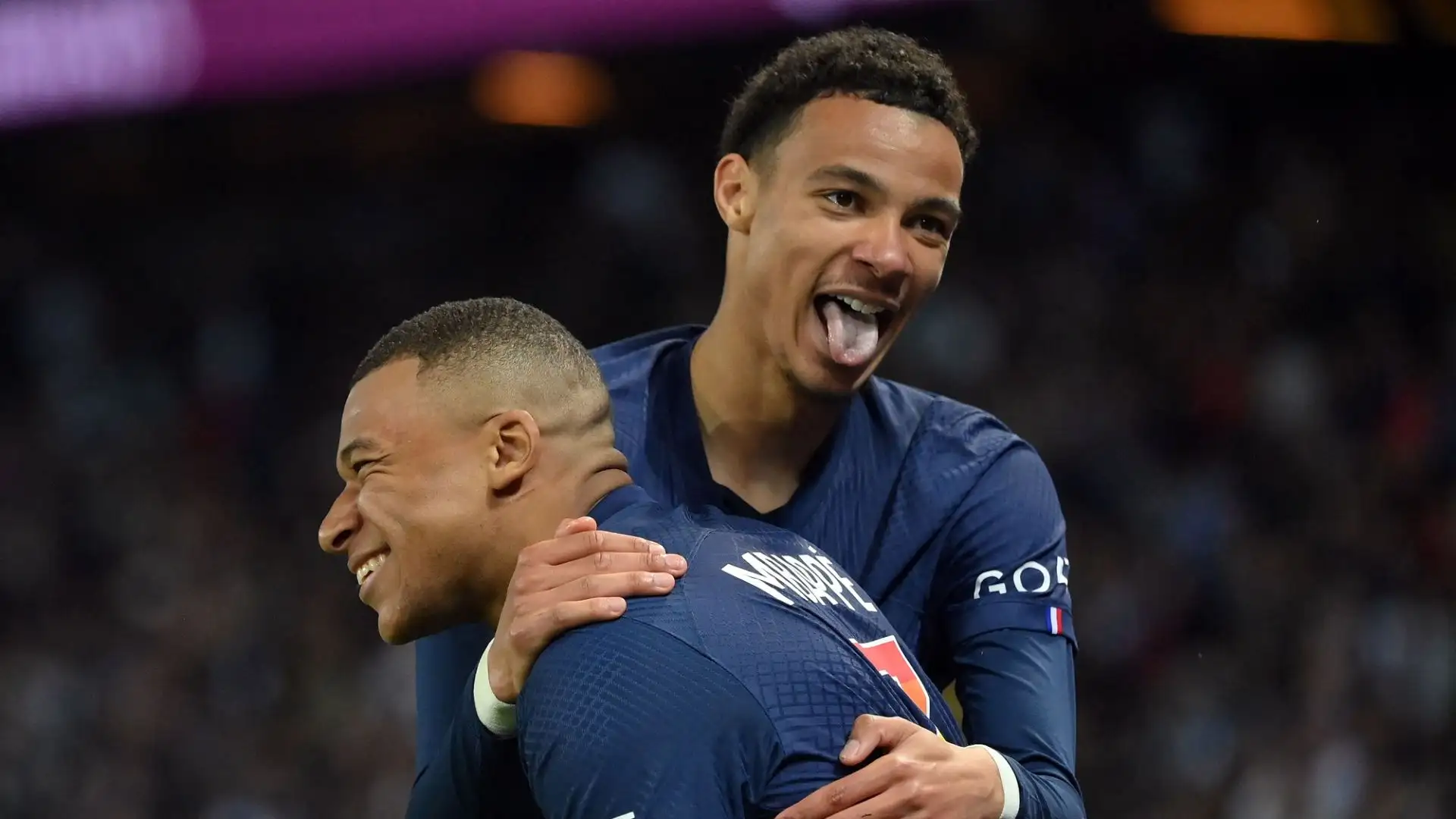 La Juventus starebbe valutando anche Hugo Ekitike, che potrebbe sbarcare proprio dal PSG come contropartita nell'affare di Vlahovic. Ha trovato poco spazio sotto la Torre Eiffel, per lui 4 reti nella scorsa stagione