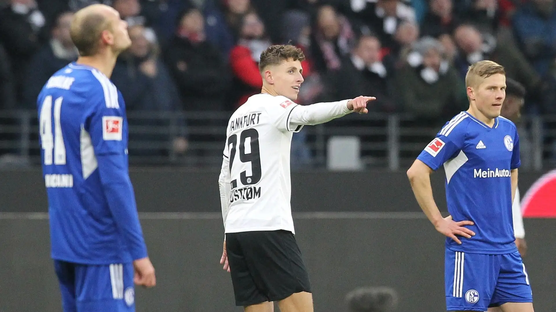 Nei prossimi giorni sono previsti contatti tra Giuntoli e l'entourage del calciatore per capire le sue intenzioni
