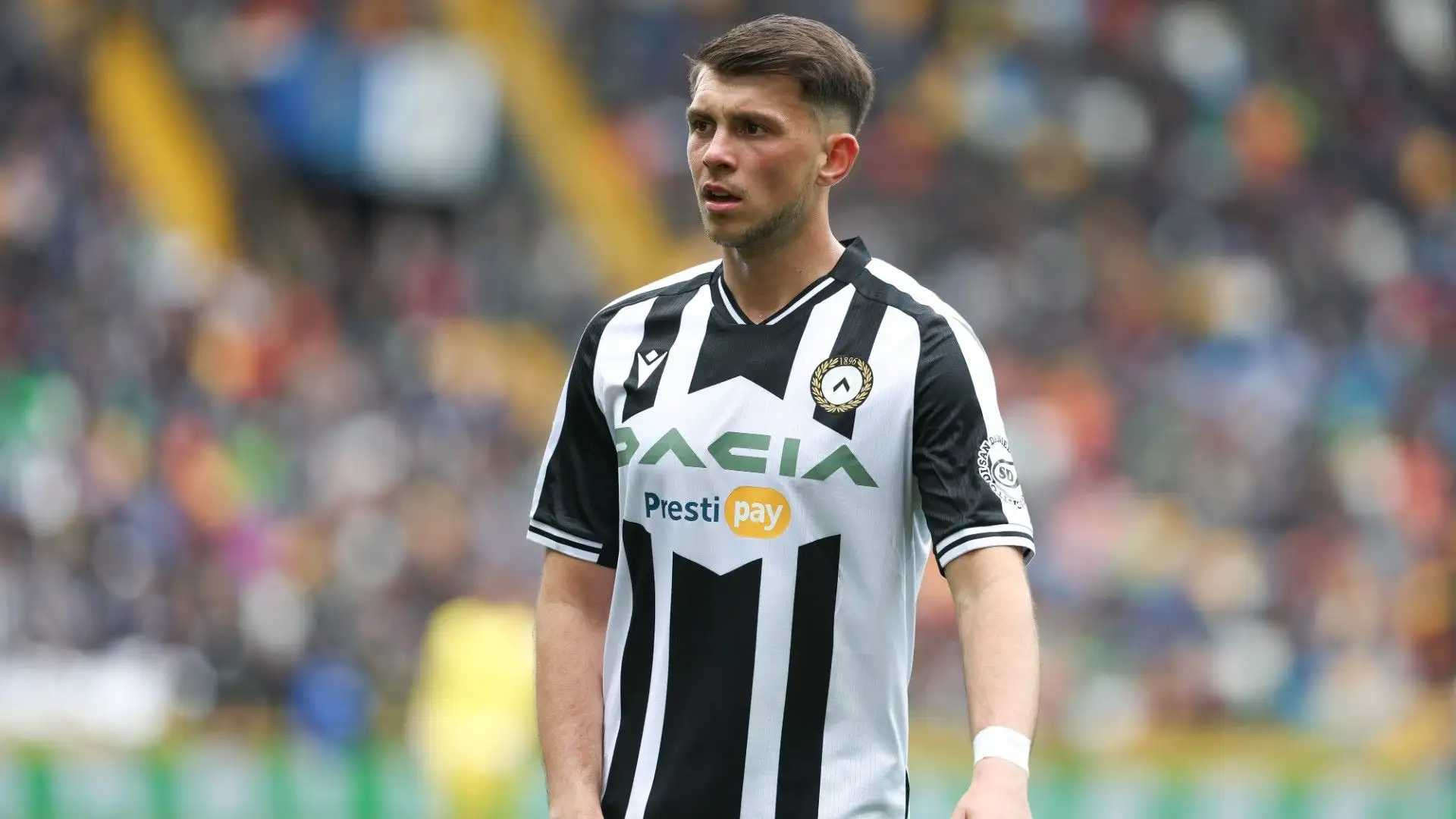 Il centrocampista è da tempo nel mirino di Milan e Napoli

