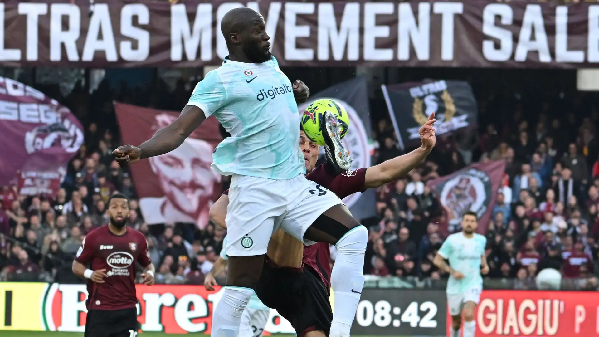 Al momento non sembra che Big Rom sia disposto a tornare sui suoi passi
