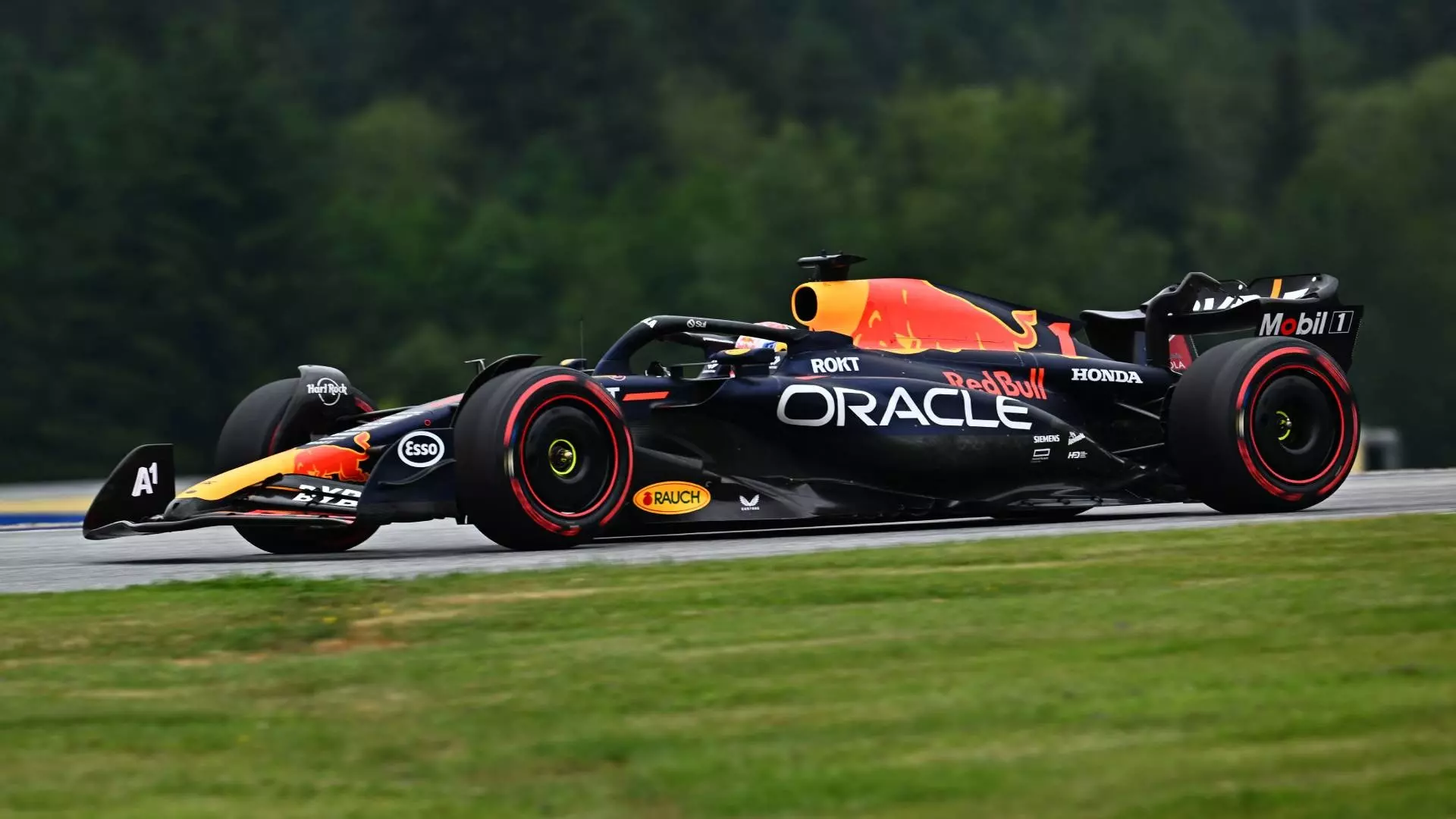 F1, GP Austria: Verstappen in pole anche per la Sprint, Ferrari in terza fila
