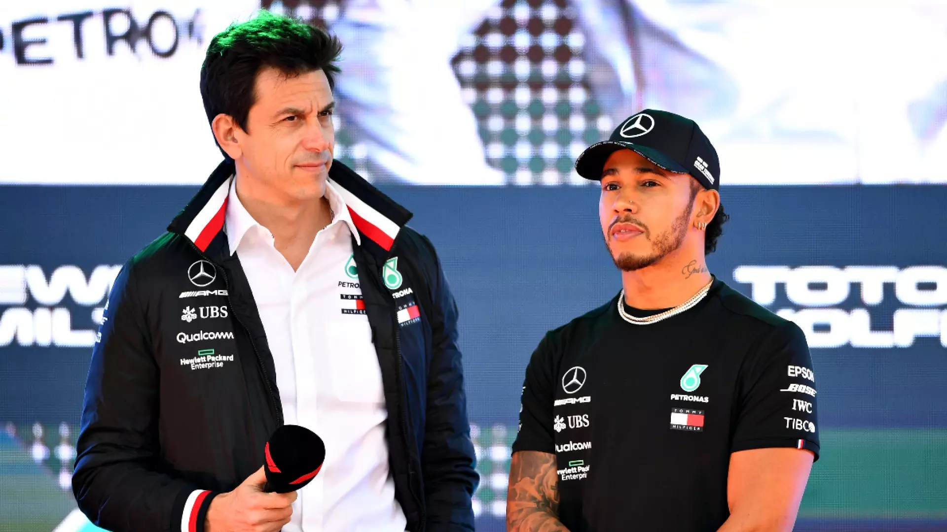 F1: Lewis Hamilton irritato, Toto Wolff fa il pompiere
