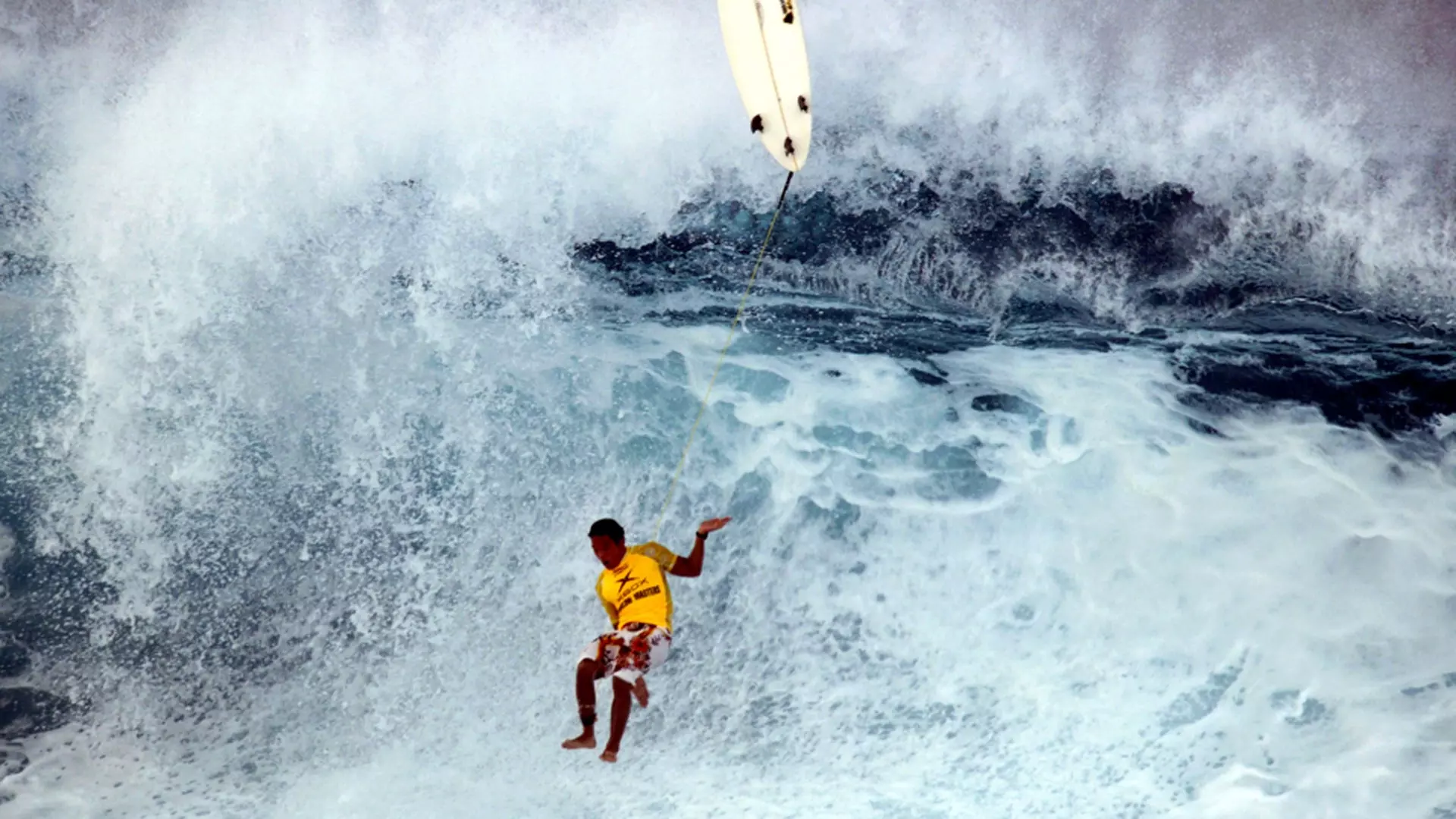 Tragico incidente in surf, muore Mikala Jones