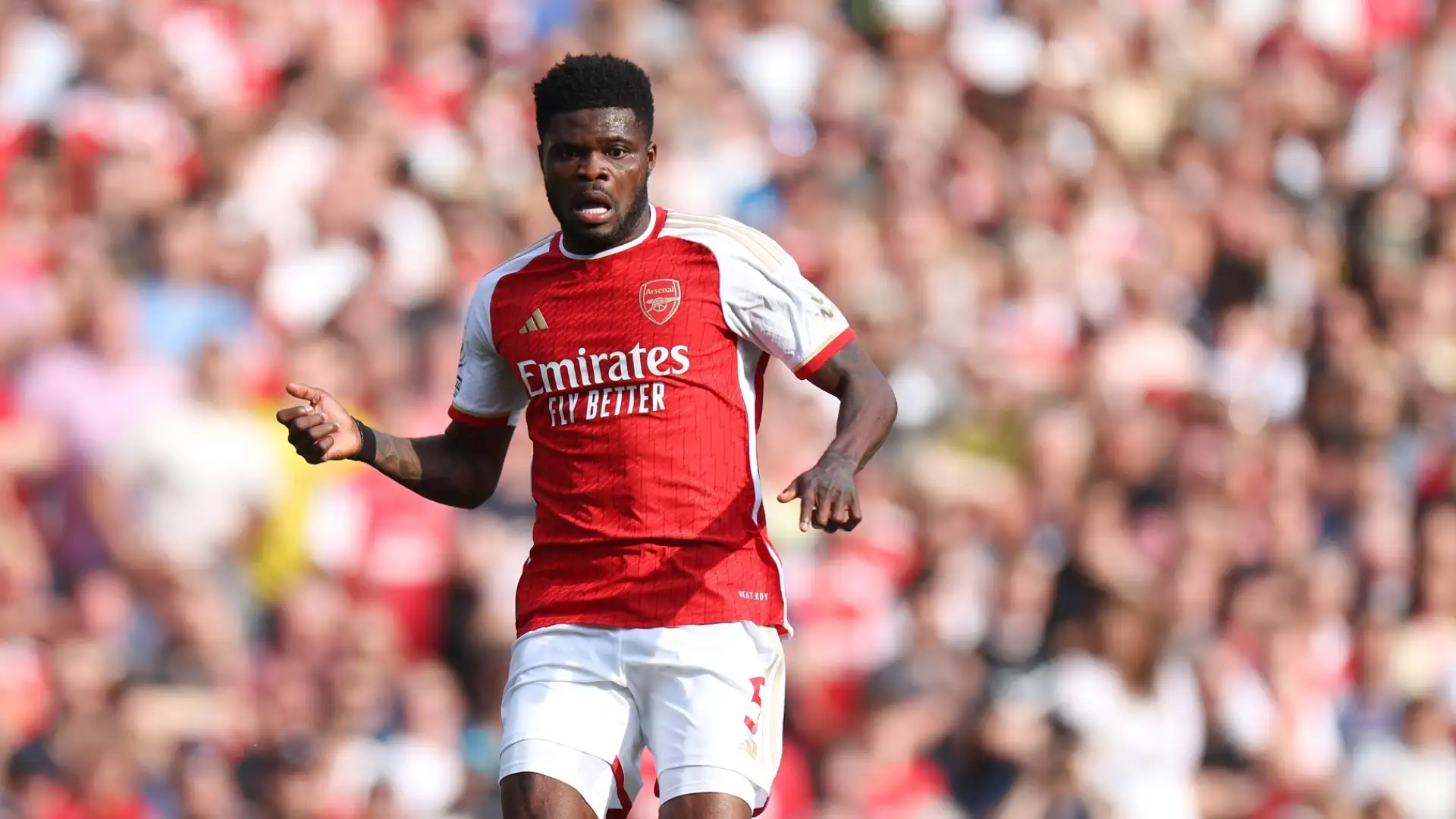 Thomas Partey è in partenza dall'Arsenal: il centrocampista ghanese è un mediano di prim'ordine ma è caro, costa 40 milioni di euro.