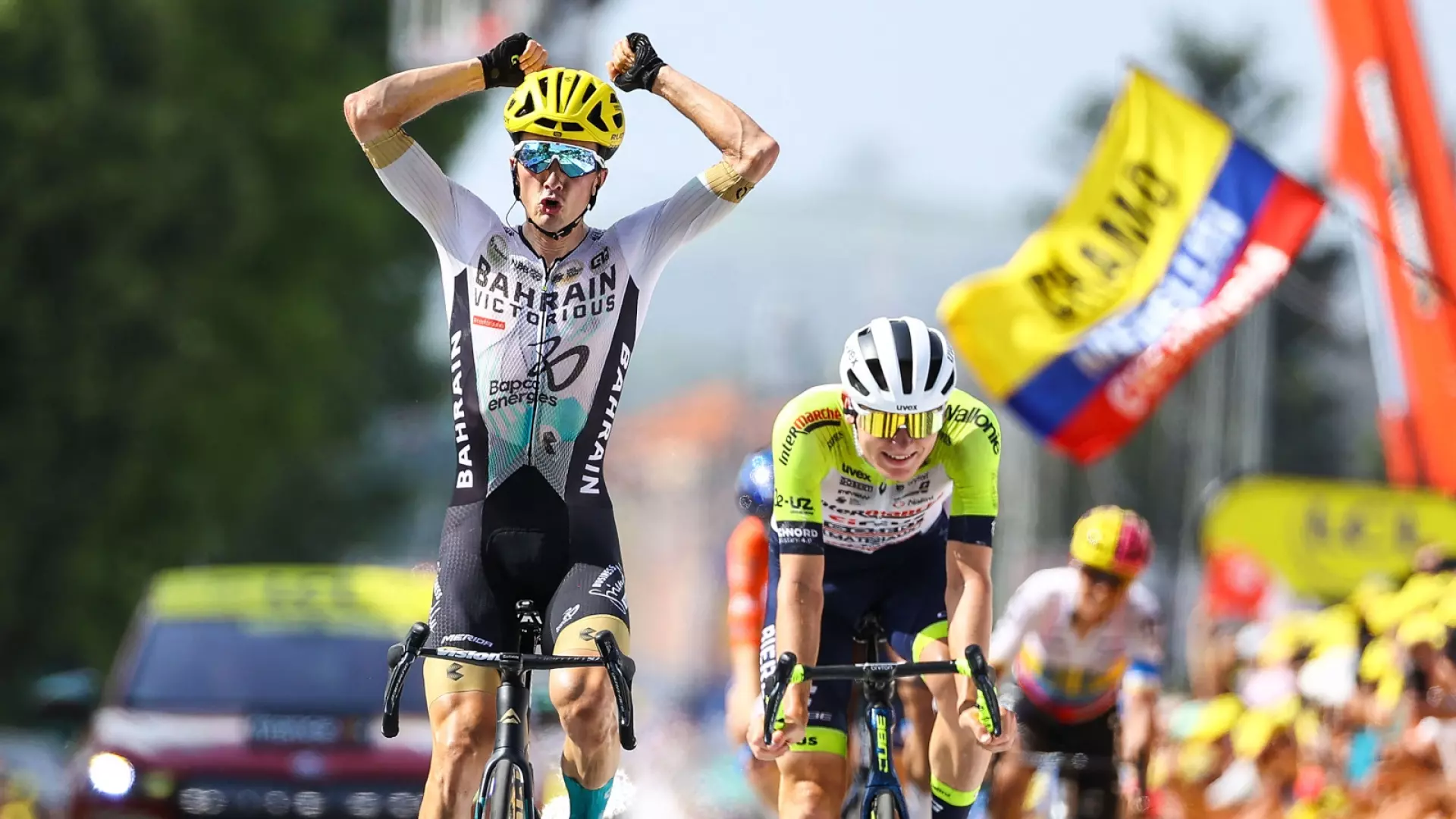 Tour de France: Pello Bilbao vince a Issoire, Jonas Vingegaard conserva la maglia gialla