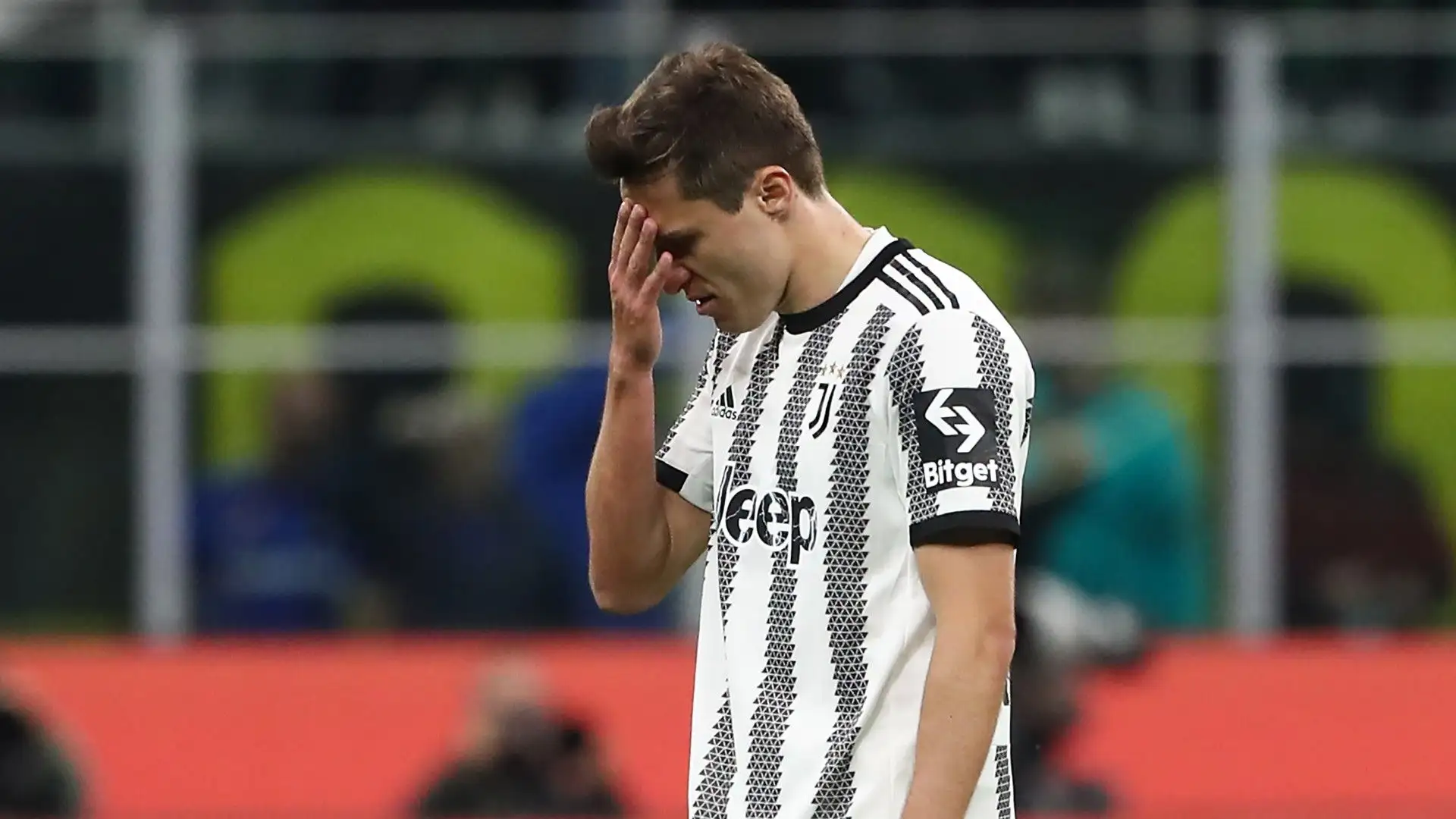Giuntoli durante la conferenza stampa è stato chiaro: la Juve per l'offerta giusta potrebbe venderlo
