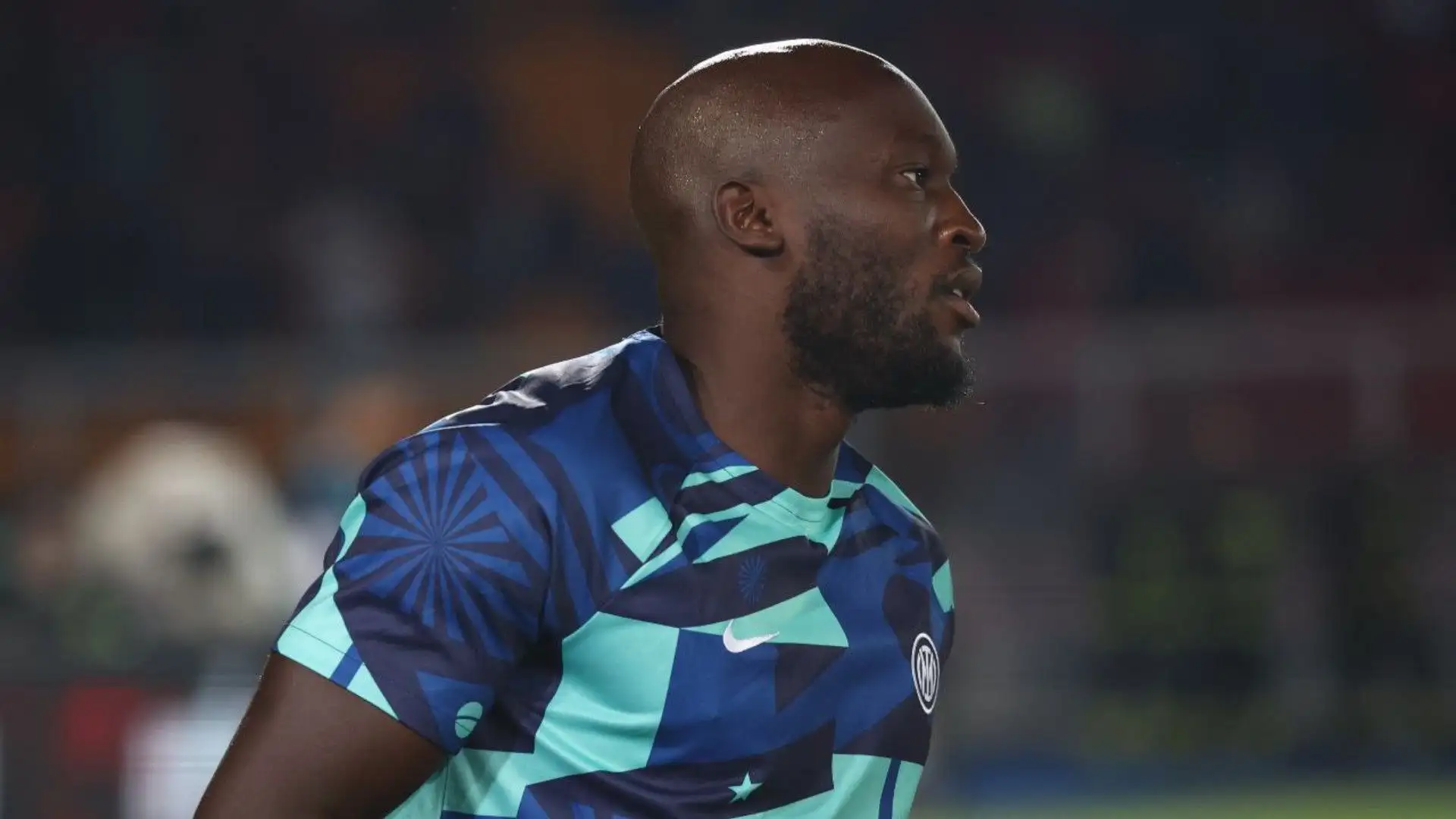 Nei giorni scorsi fuori dal JMedical è stato più volte intonato il coro "Noi Lukaku non lo vogliamo"
