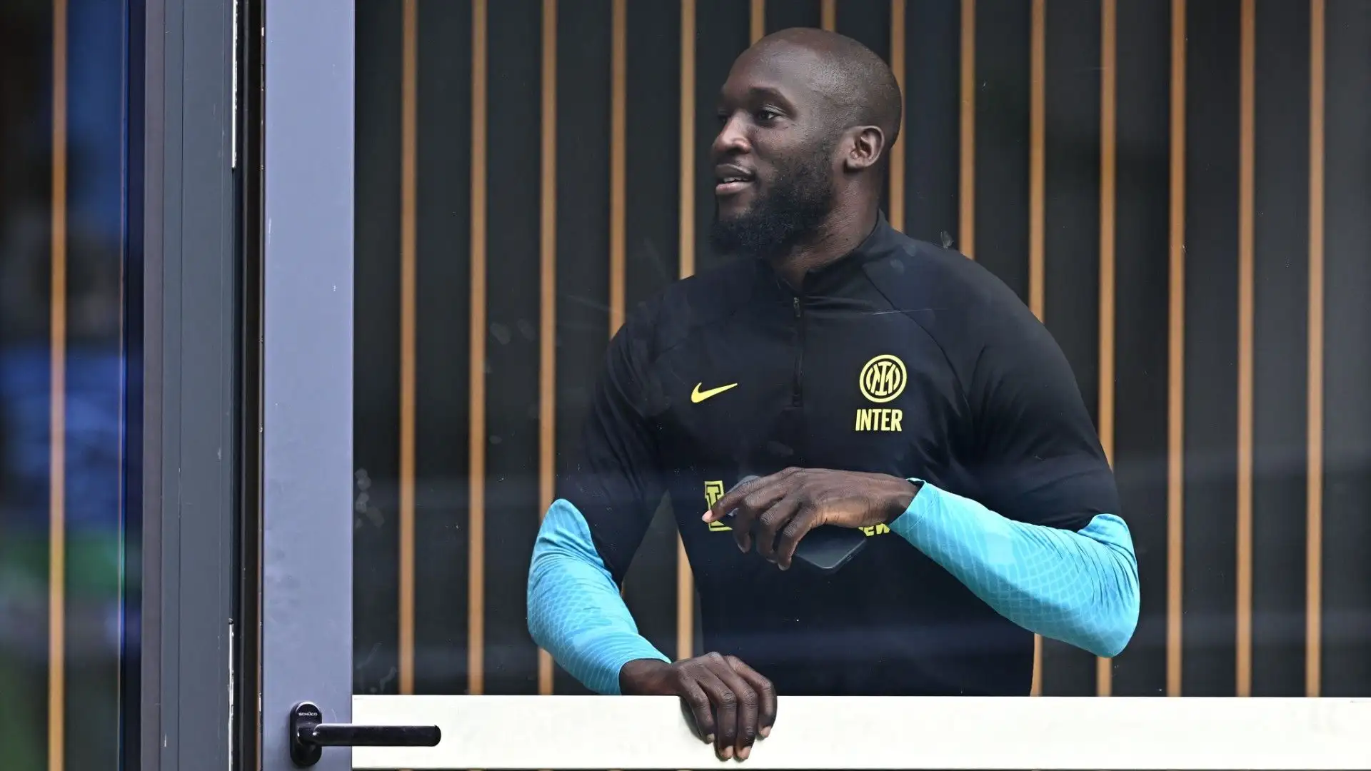 Cristiano Giuntoli sta riflettendo: affondare il colpo e incrinare da subito il rapporto con la tifoseria o mollare la pista Lukaku?
