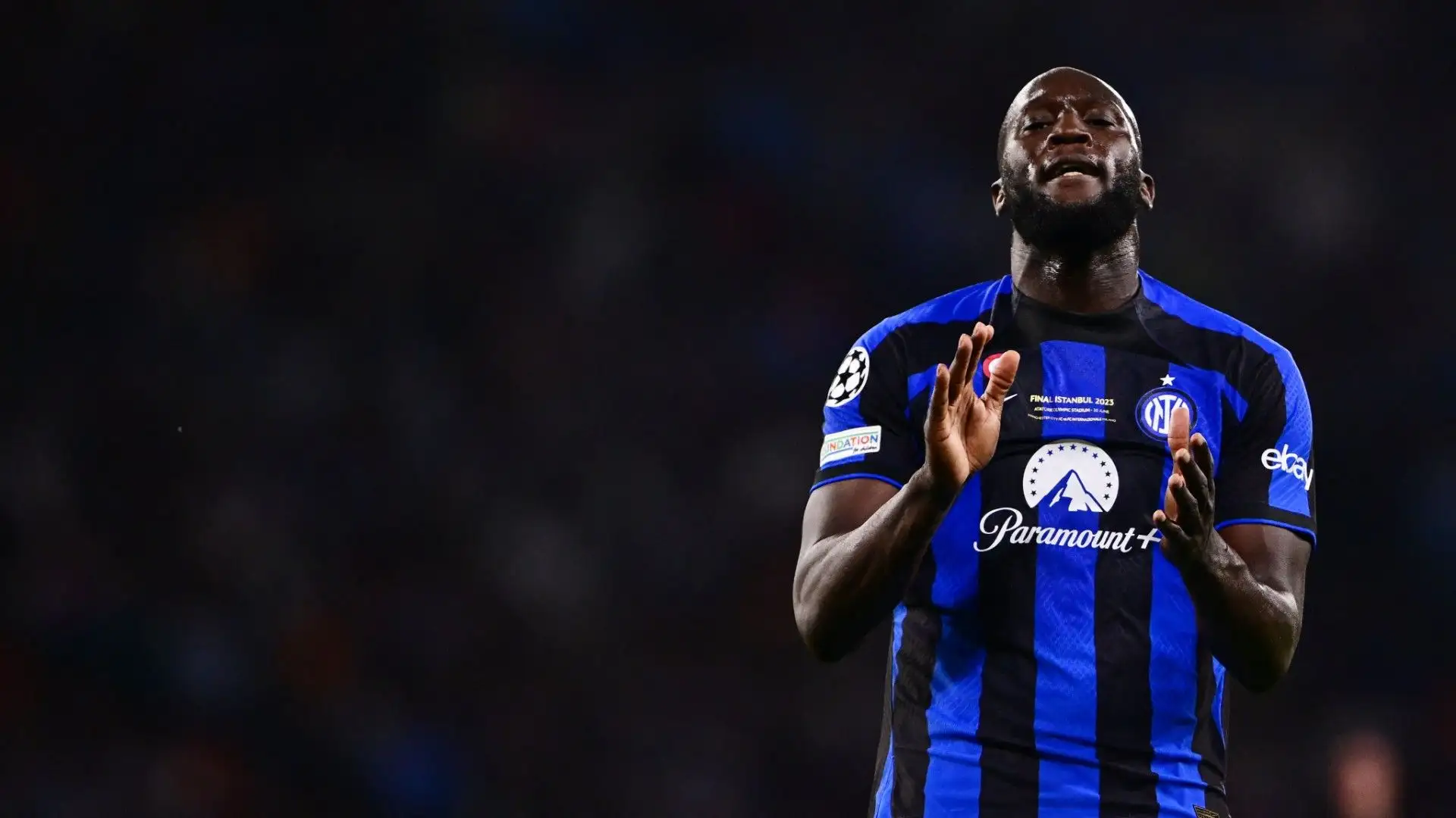 L'Inter gli ha sbattuto la porta in faccia, la Juve riflette e il Chelsea non lo vuole
