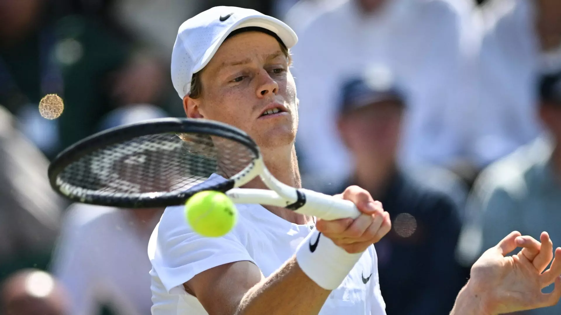 Wimbledon, Jannik Sinner ammette i problemi