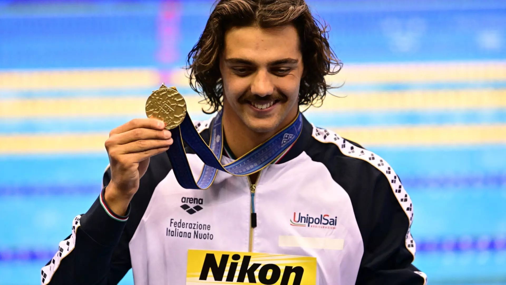 Mondiali nuoto, Thomas Ceccon vince l’oro e mette un punto