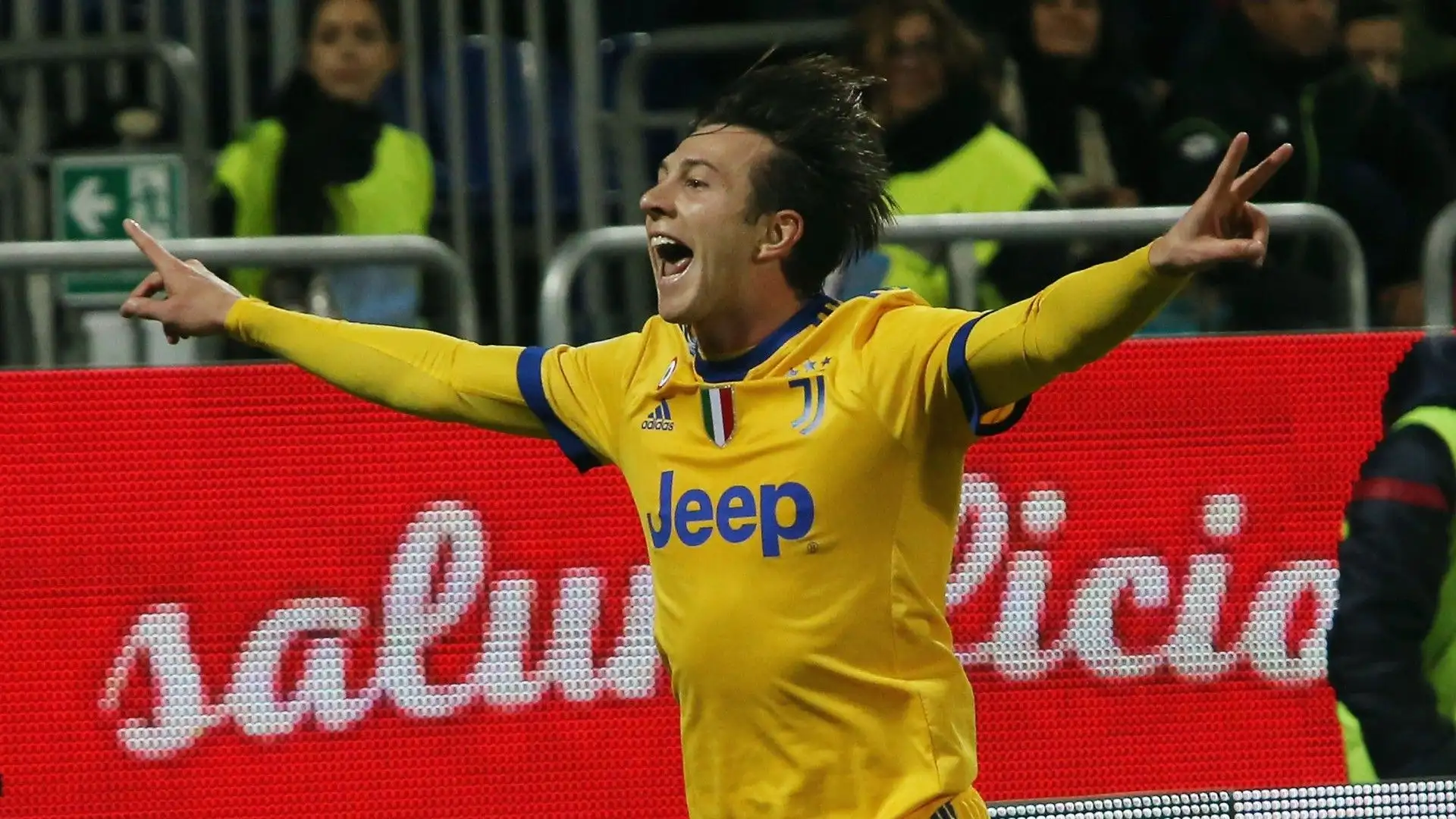 8- Federico Bernardeschi, dalla Fiorentina alla Juventus nella stagione 2017-2018 per 40 milioni di euro
