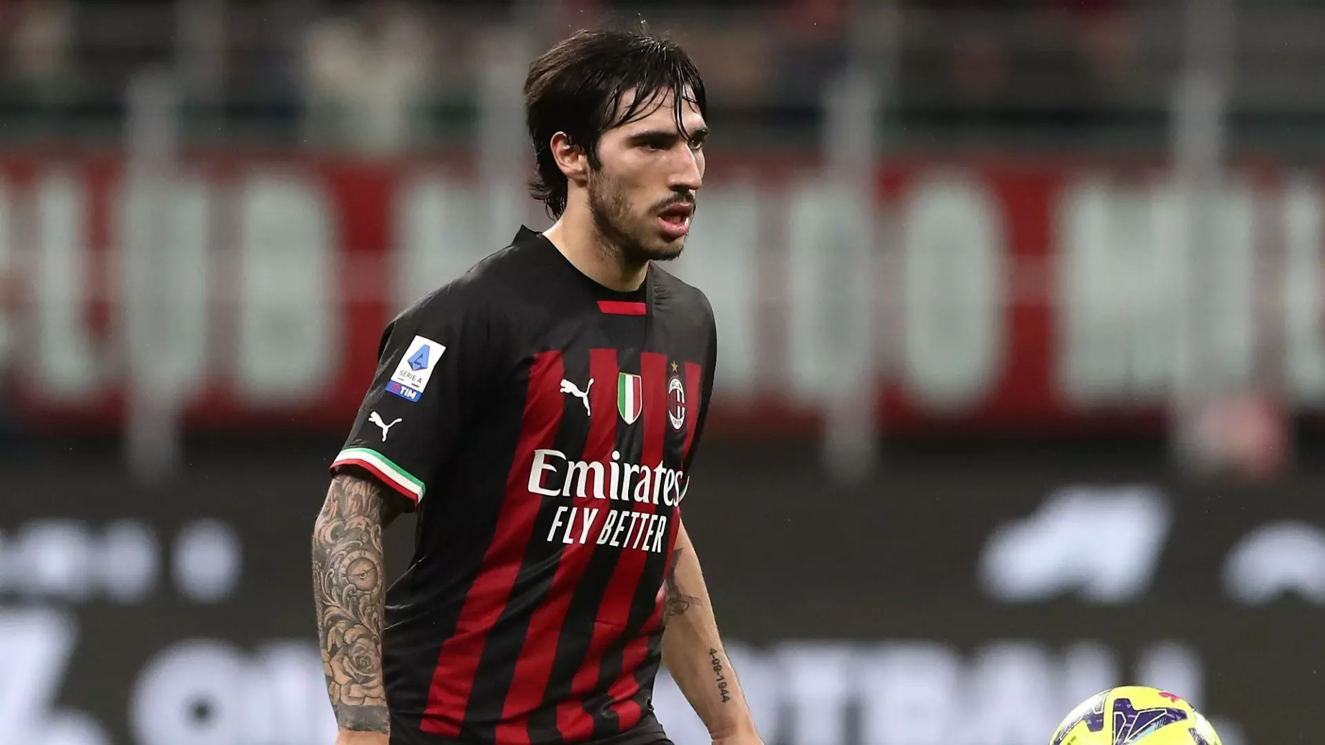 Milan, ufficializzata la cessione di Sandro Tonali al Newcastle