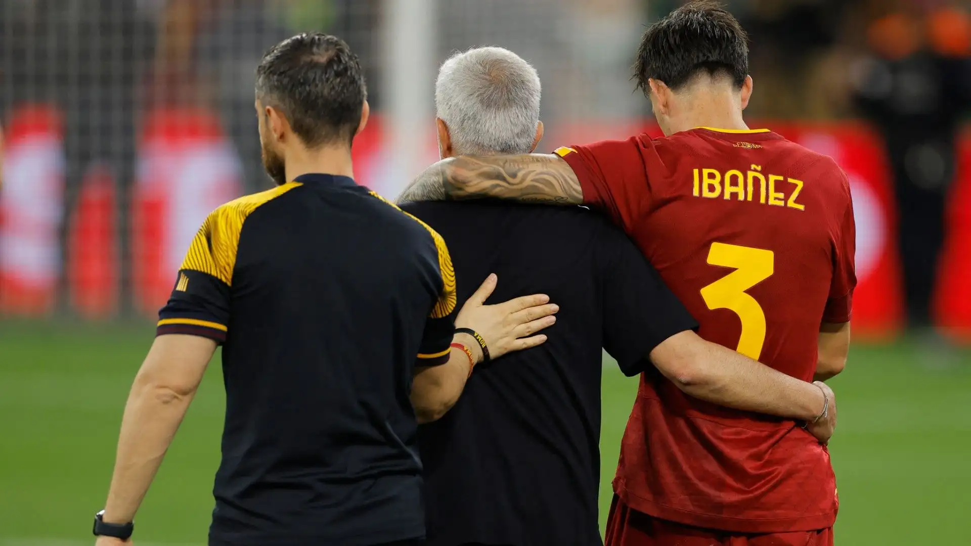 Ibanez ha un contratto con i giallorossi fino al 2025 ma non è considerato incedibile dal club
