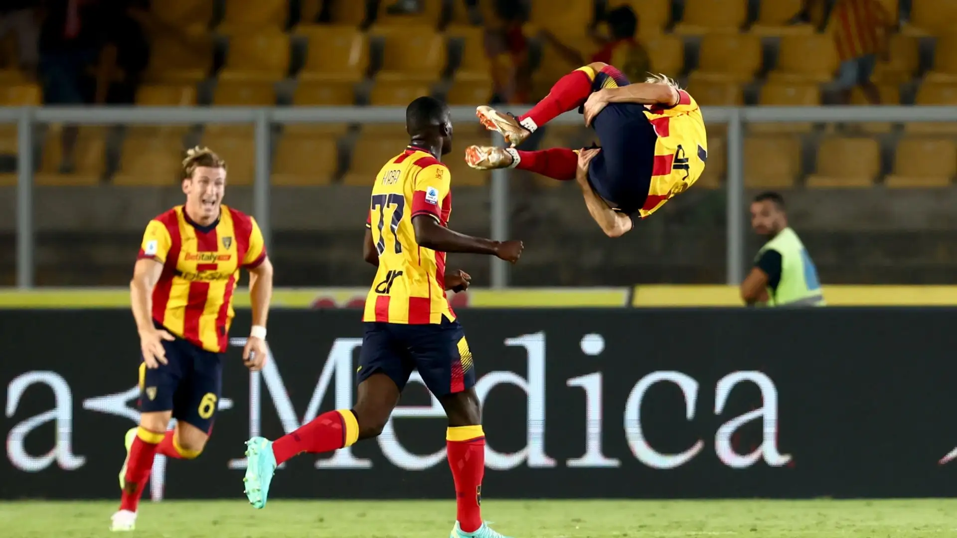 L'ala svedese è stata decisiva nella vittoria per 2-1 del Lecce contro la Lazio