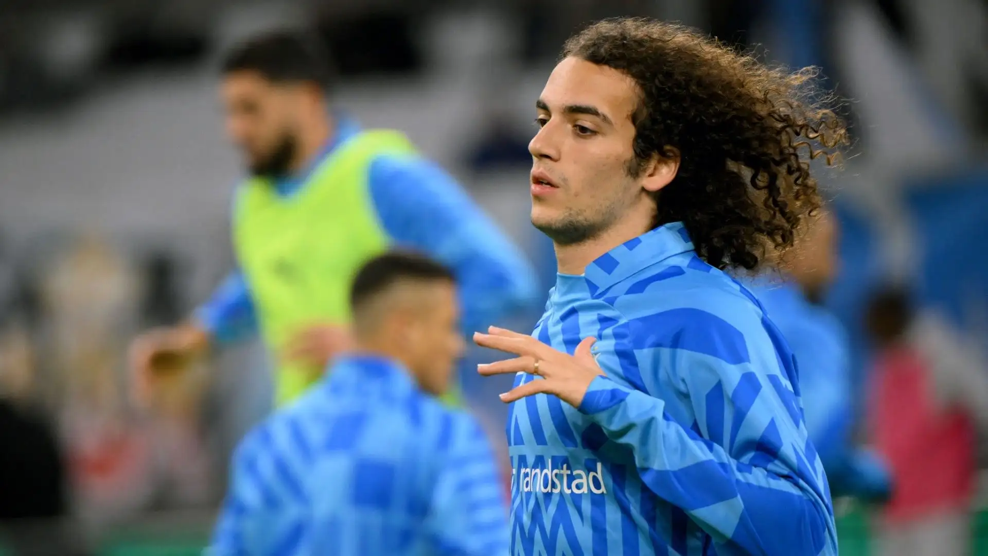 Sarà determinante la volontà del calciatore, che al momento si è preso del tempo per riflettere
