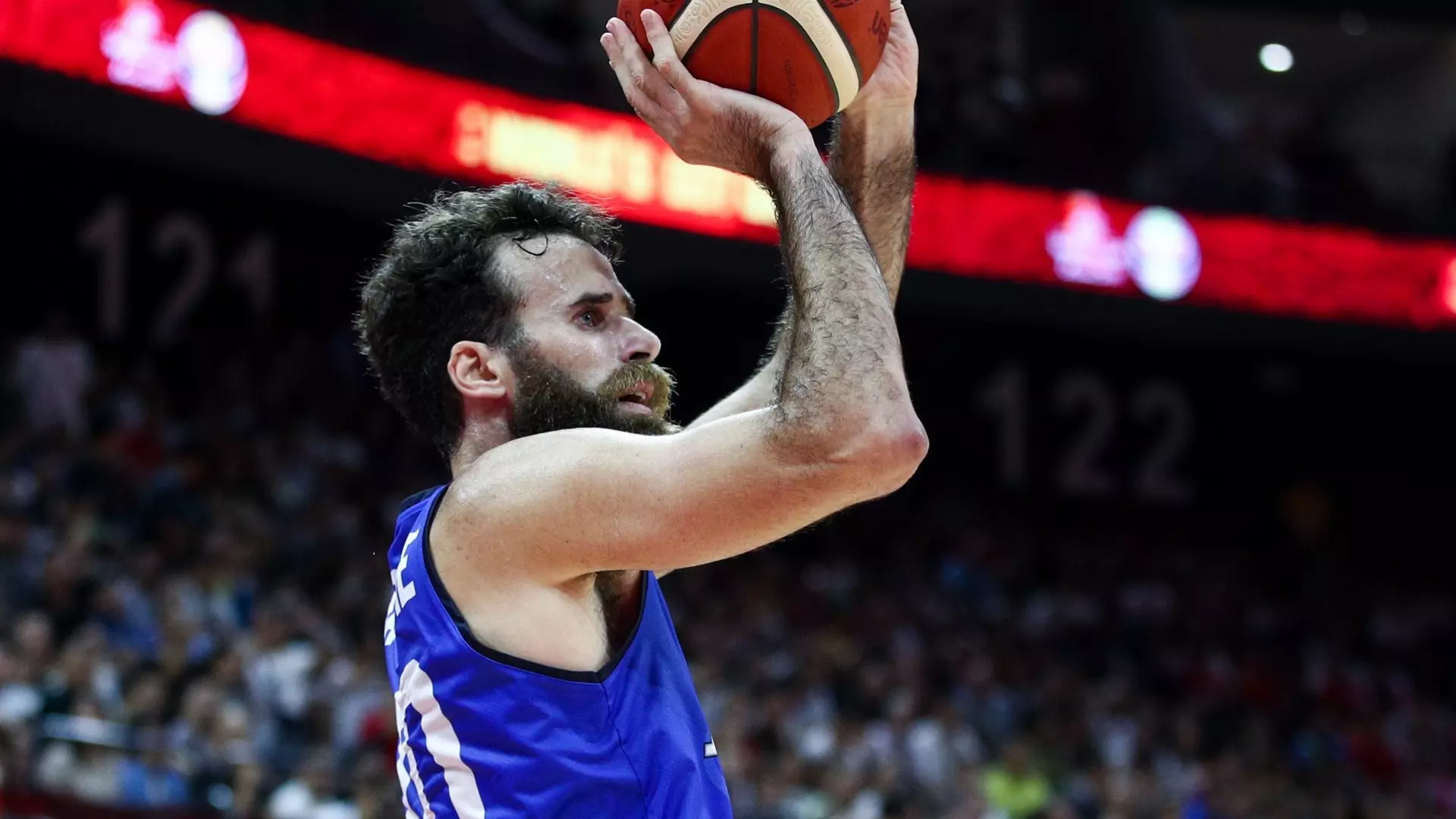 Basket, l’ultimo valzer in Italia per Gigi Datome