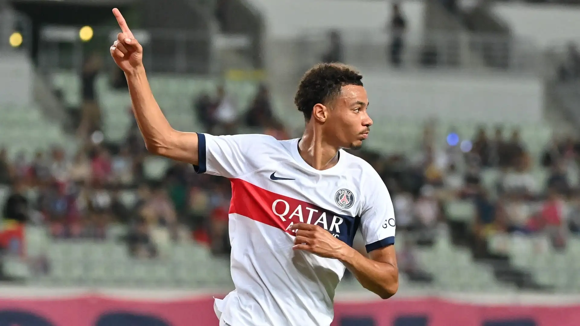 Hugo Ekitike è un altro profilo valutato dal Milan