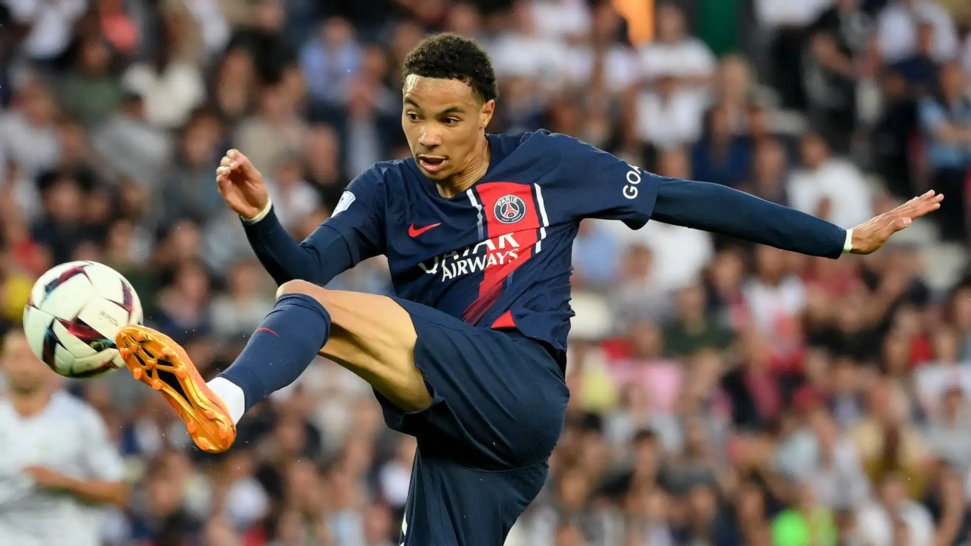 L'attaccante è considerato un esubero dal Psg, ma è valutato ben 30 milioni di euro