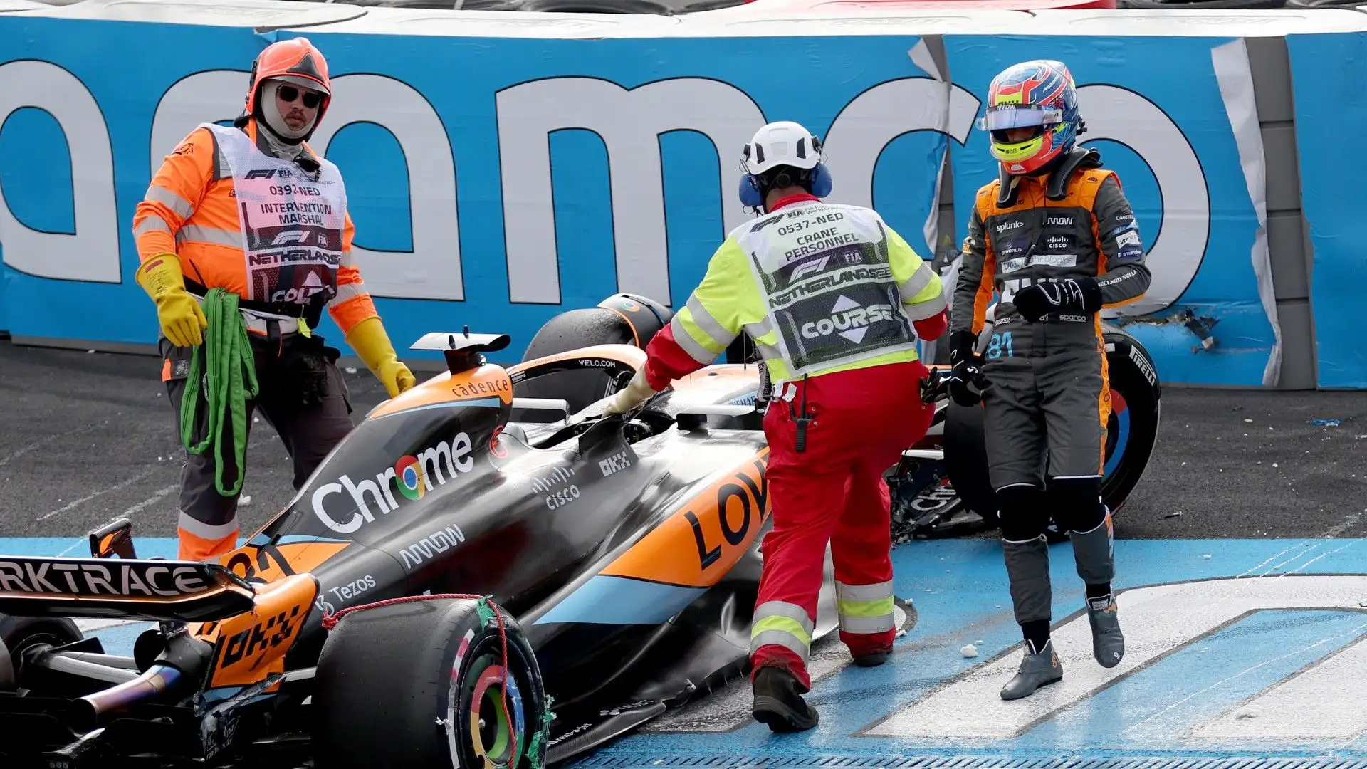 Piastri è finito a muro con la sua McLaren