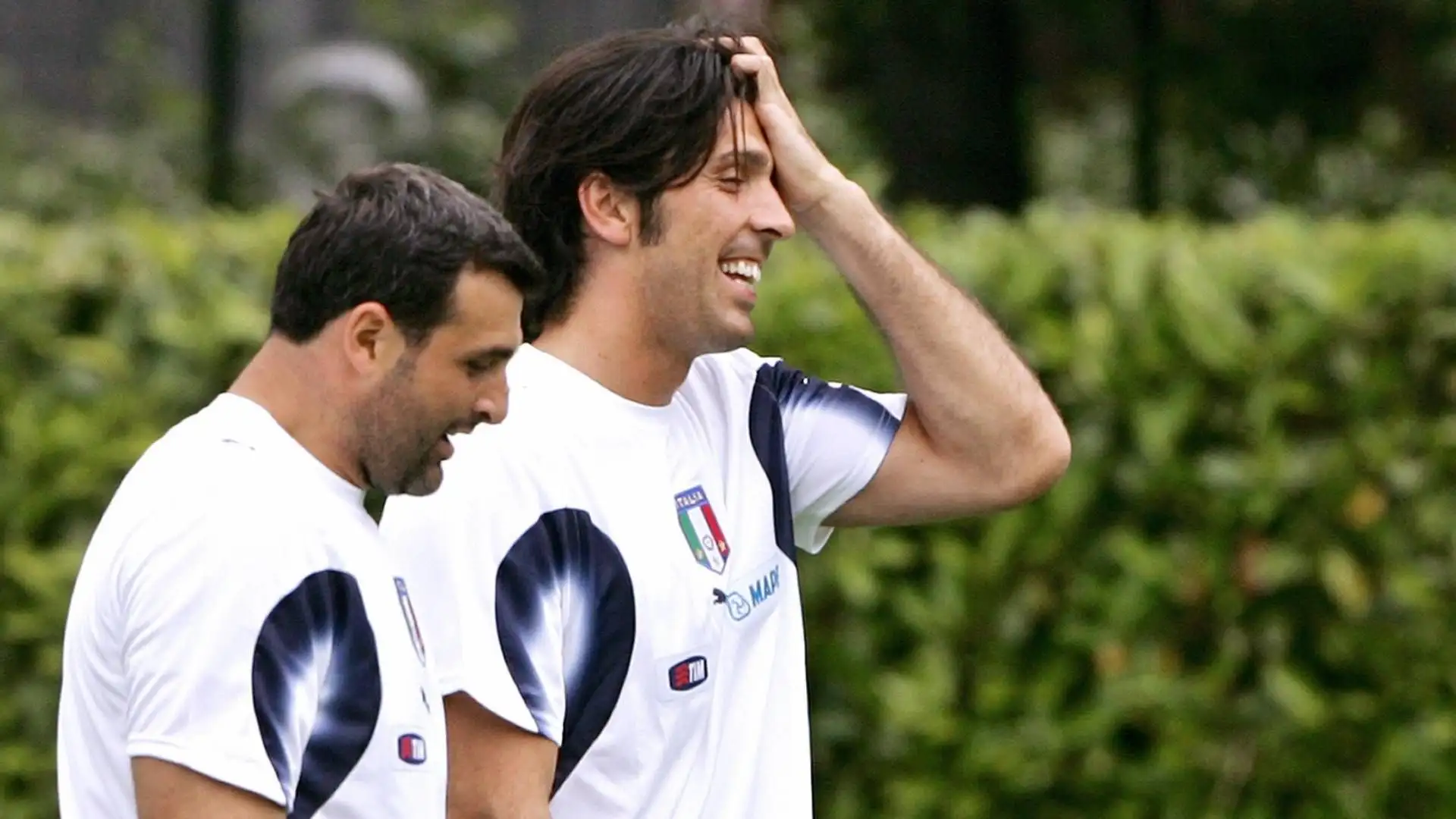 In bianconero gioca dal 2001 al 2018, quando decide di lasciare la Juventus dopo aver vinto 7 campionati di fila