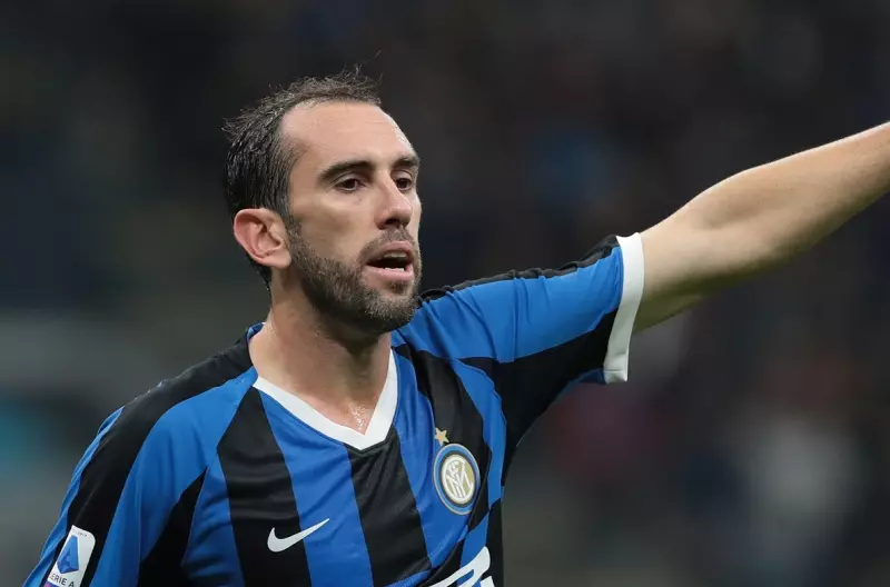 Diego Godin annuncia il ritiro