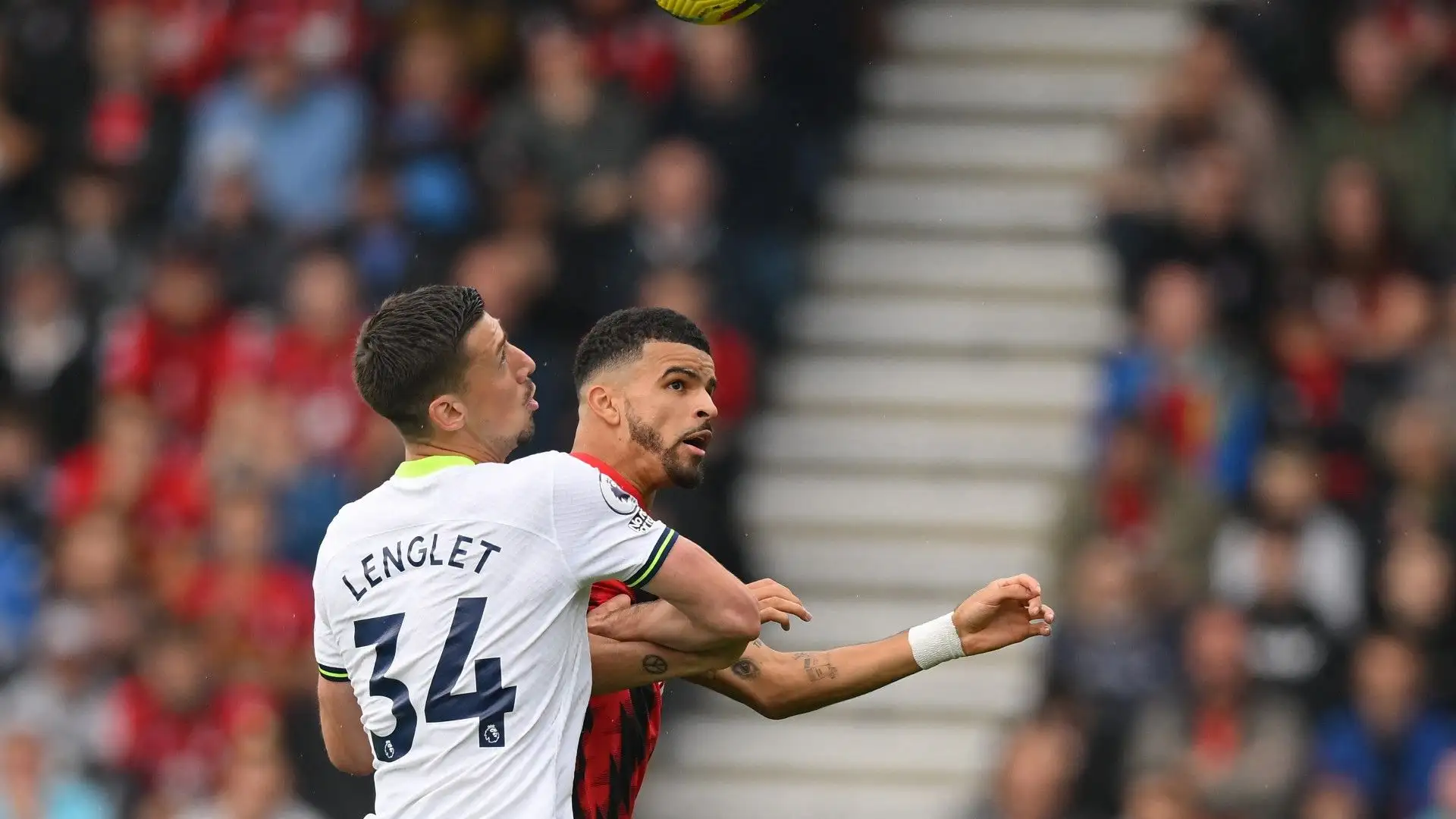 28 anni compiuti a luglio, il francese ha giocato in Ligue1, nella LaLiga e in Premier League
