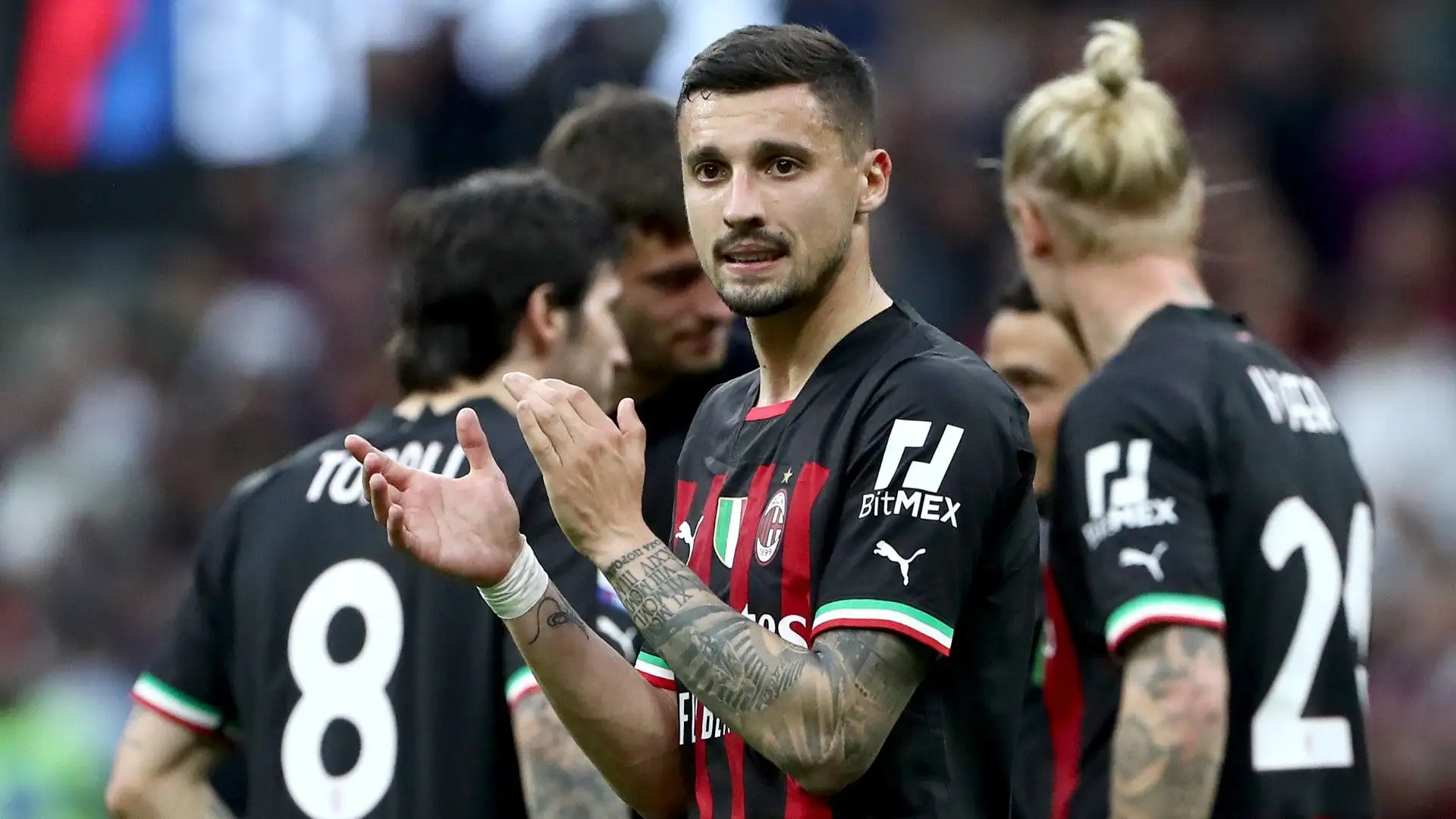 Krunic dà equilibrio alla squadra rossonera giocando come play 
