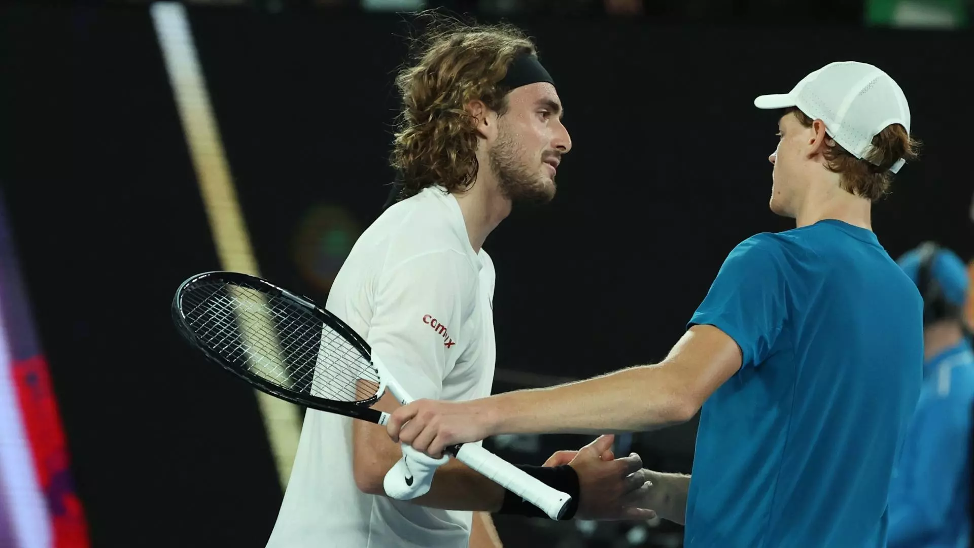 Stefanos Tsitsipas, che lode a Jannik Sinner