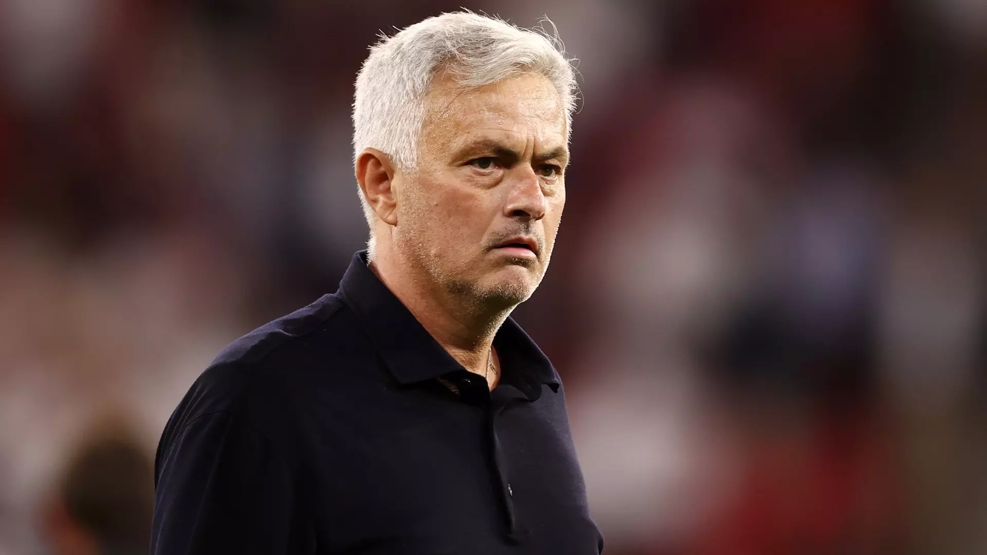 Roma, José Mourinho categorico: “Tardi per l’attaccante”