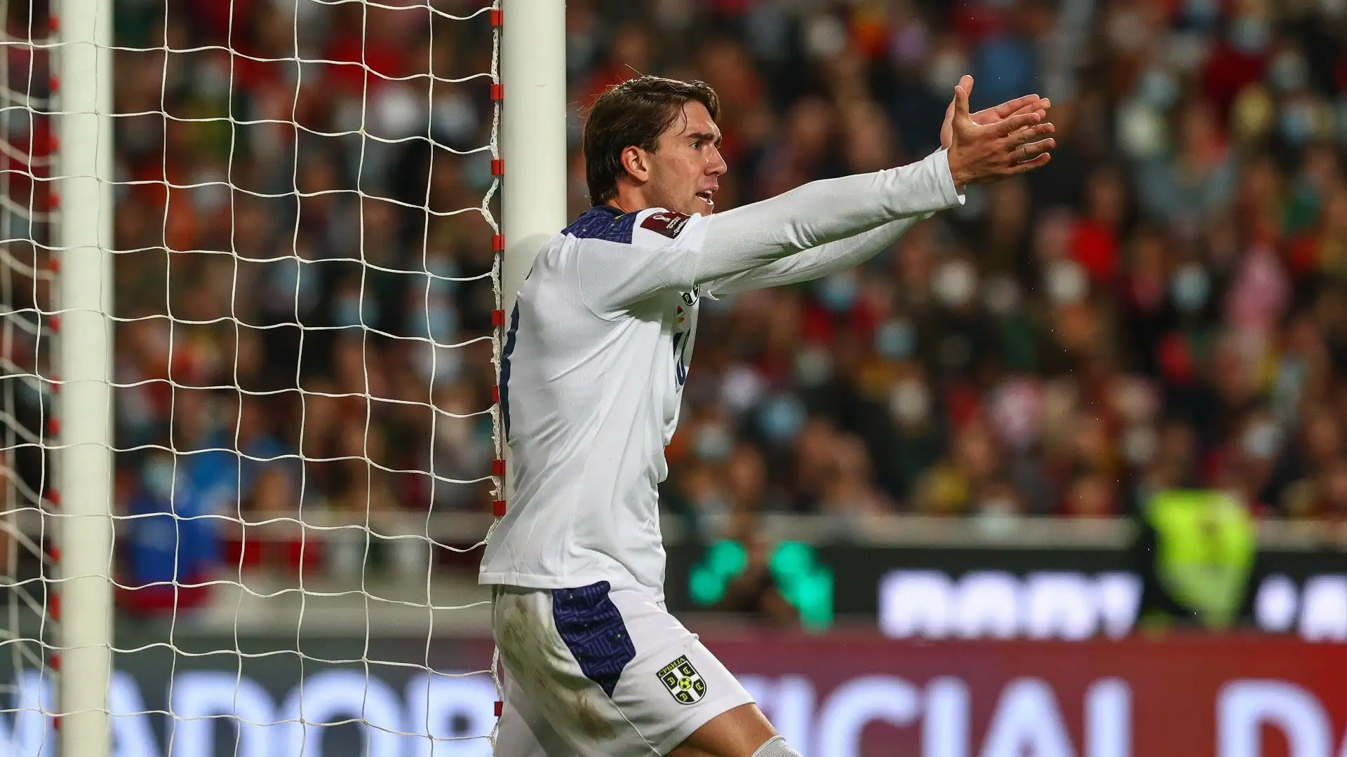 Non ci sarebbe da stupirsi se Vlahovic pretendesse un ingaggio simile a quello di Lukaku (quasi 11 milioni di euro netti l'anno)
