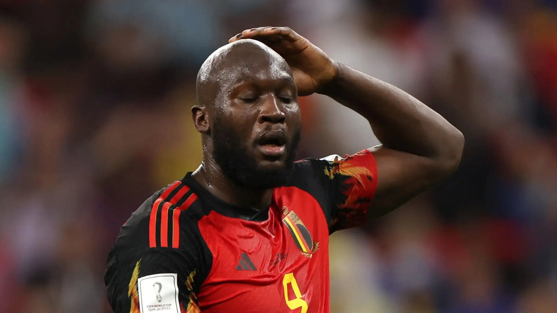 E' stato esposto uno striscione con la scritta: "Lukaku resta a Milano, il secondo portiere già lo abbiamo"
