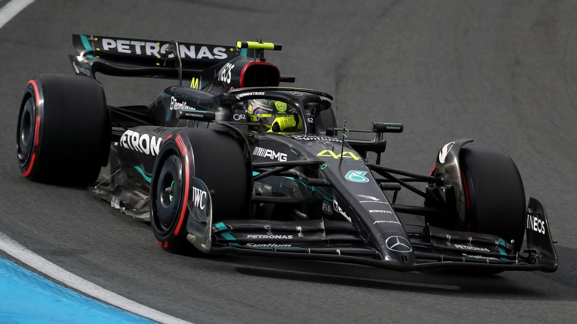 "Dovevamo fare scelte strategiche diverse: non eravamo lontani dalla Red Bull, soprattutto sull'asciutto potevamo duellare"